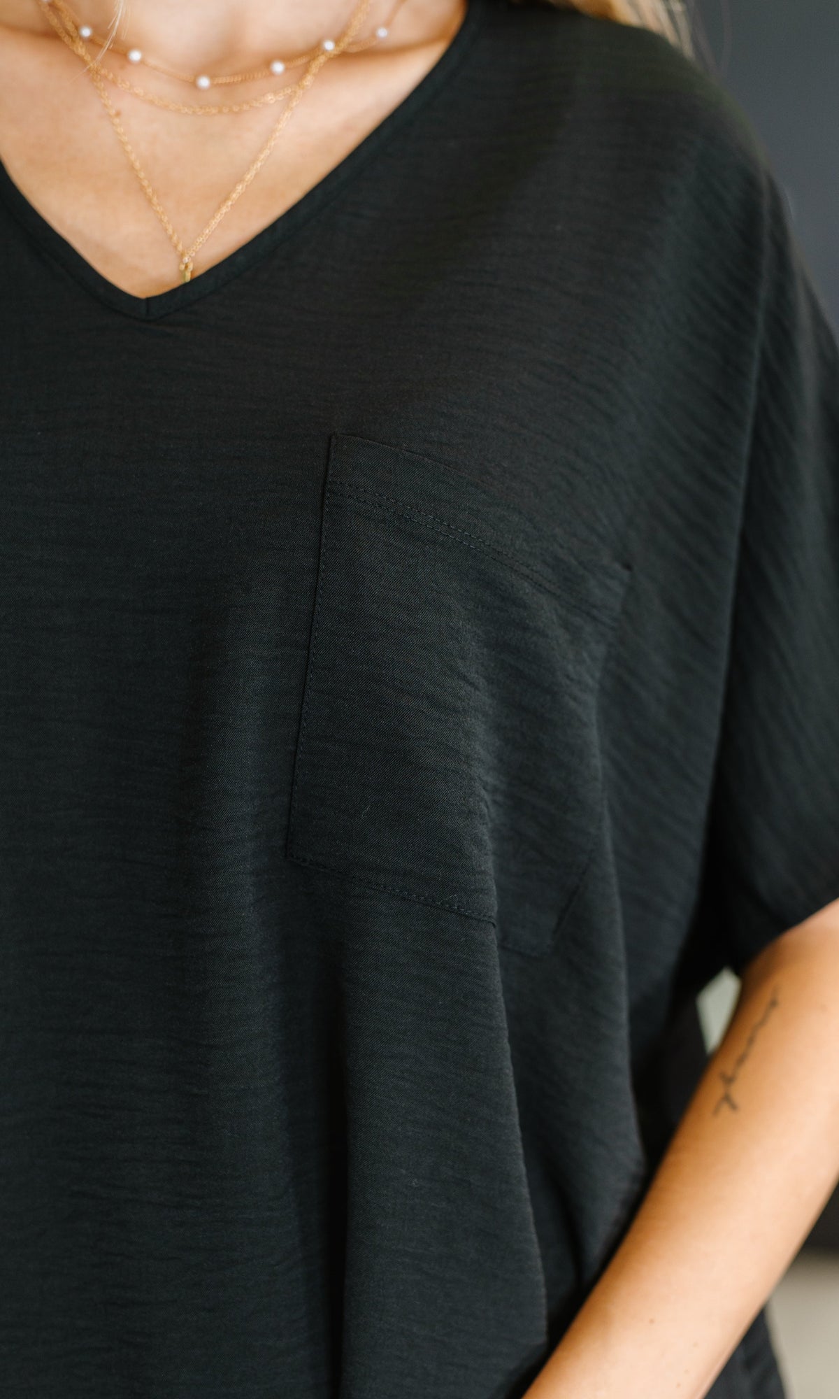 Coastal Ease V-Neck Top in Black-Womens-Stay Foxy Boutique, Florissant, Missouri