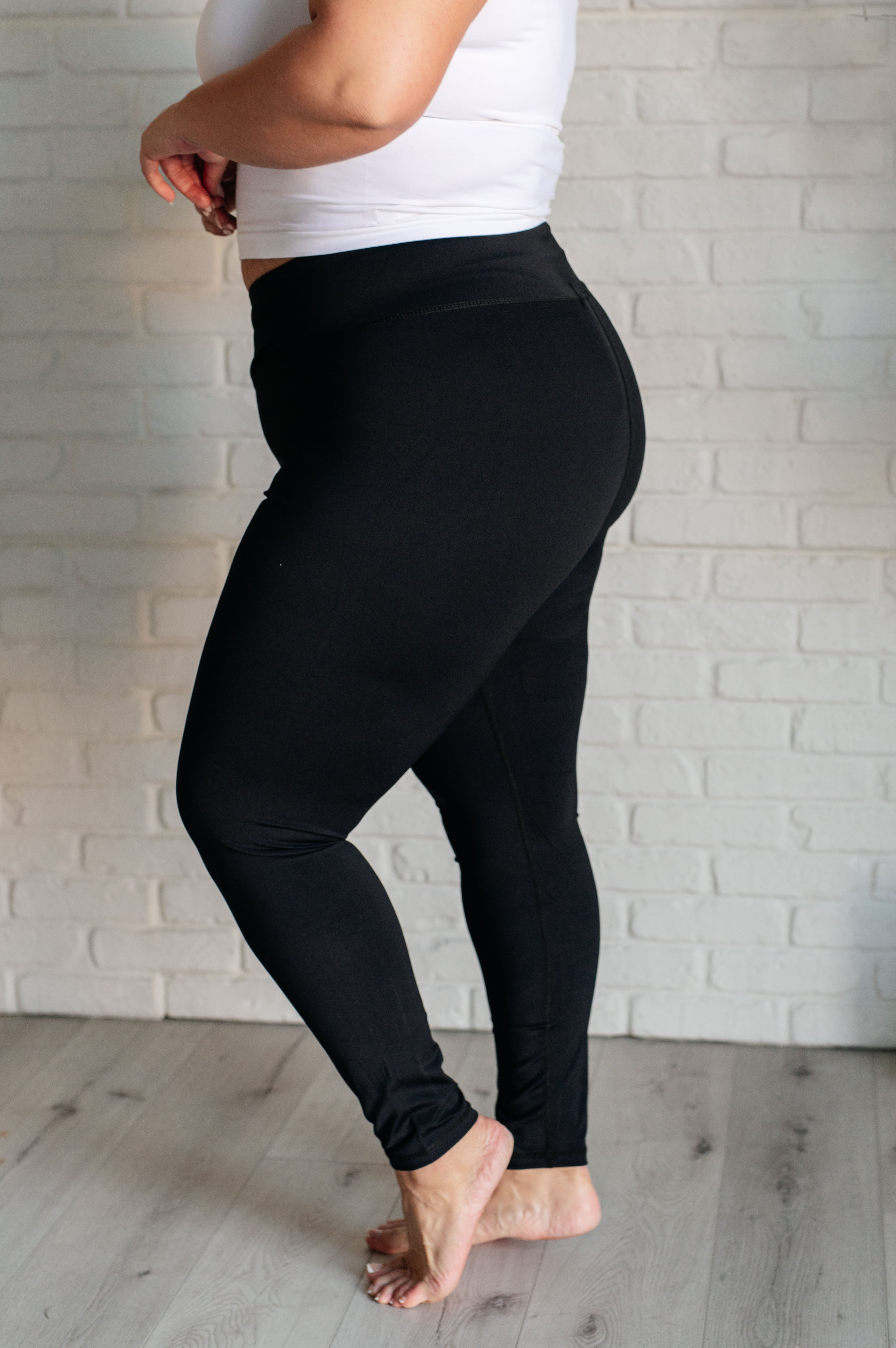 Do The Most V Front Leggings-Athleisure-Stay Foxy Boutique, Florissant, Missouri