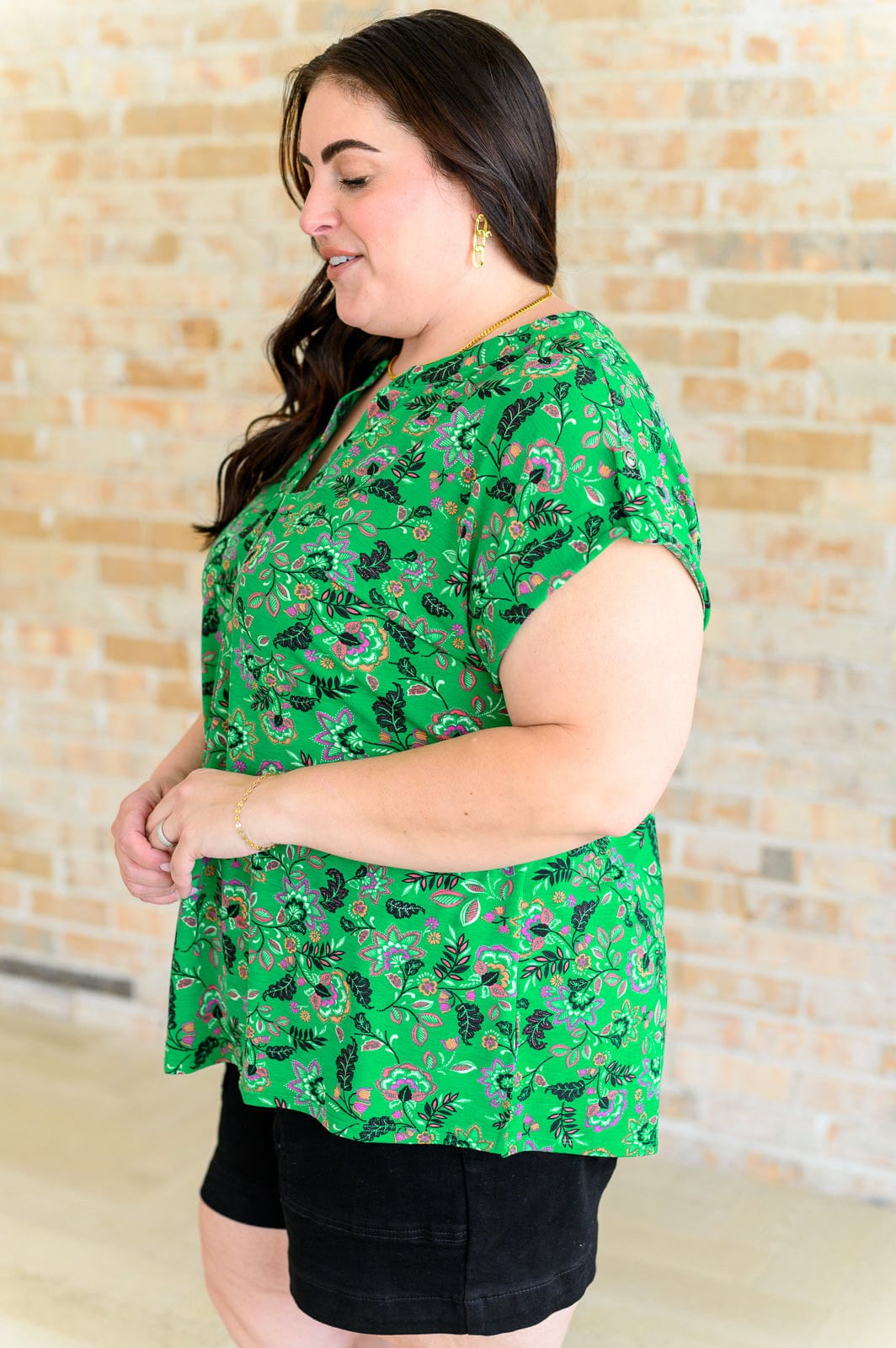Lizzy Cap Sleeve Top in Green and Black Floral-Tops-Stay Foxy Boutique, Florissant, Missouri