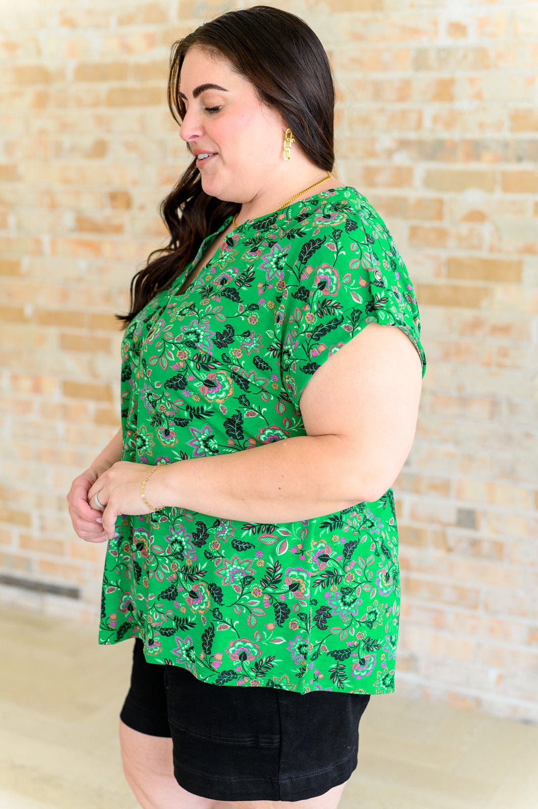 Lizzy Cap Sleeve Top in Green and Black Floral-Tops-Stay Foxy Boutique, Florissant, Missouri