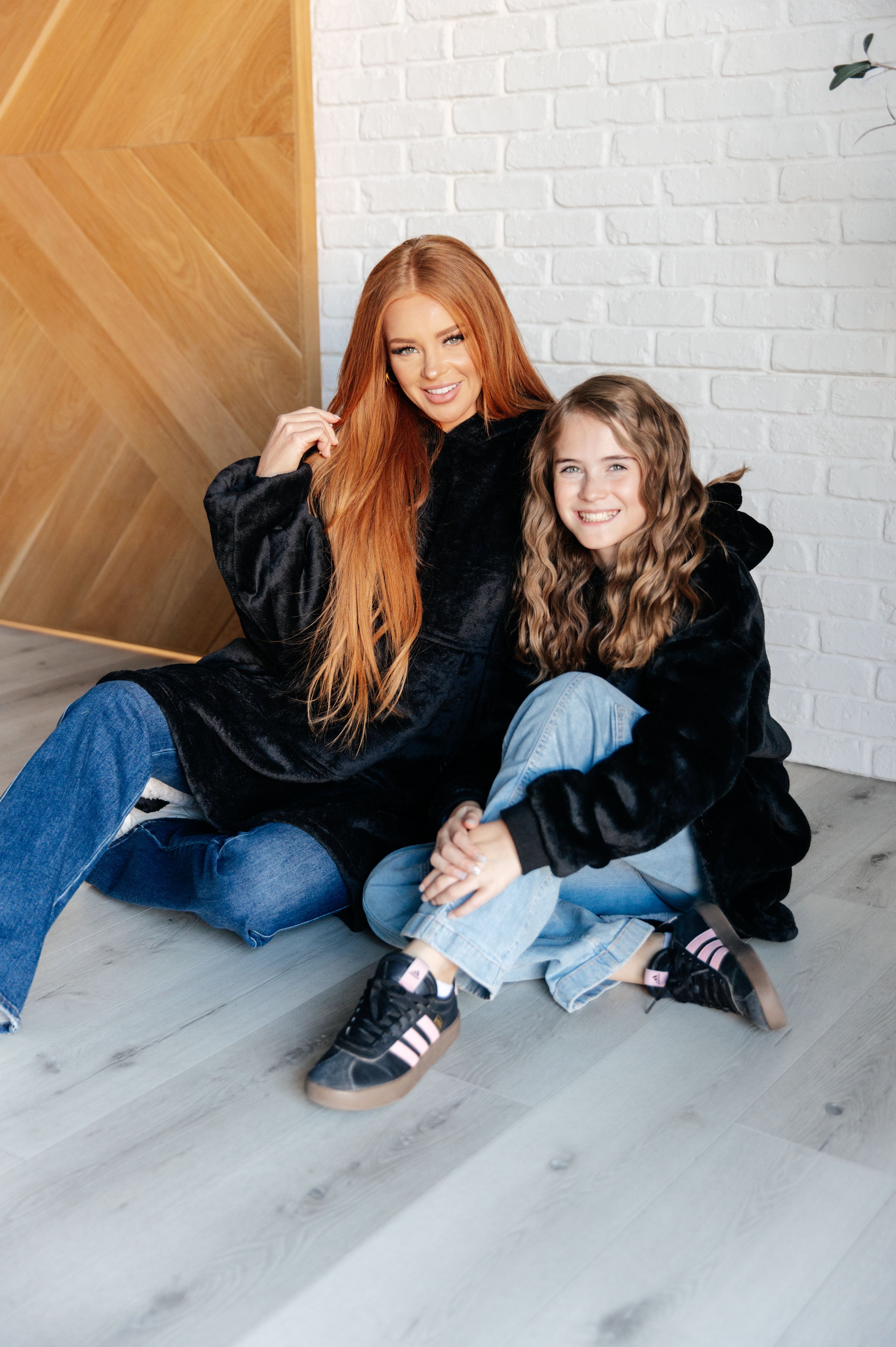 Oversized Velour Blanket Hoodie in Black-Layers-Stay Foxy Boutique, Florissant, Missouri