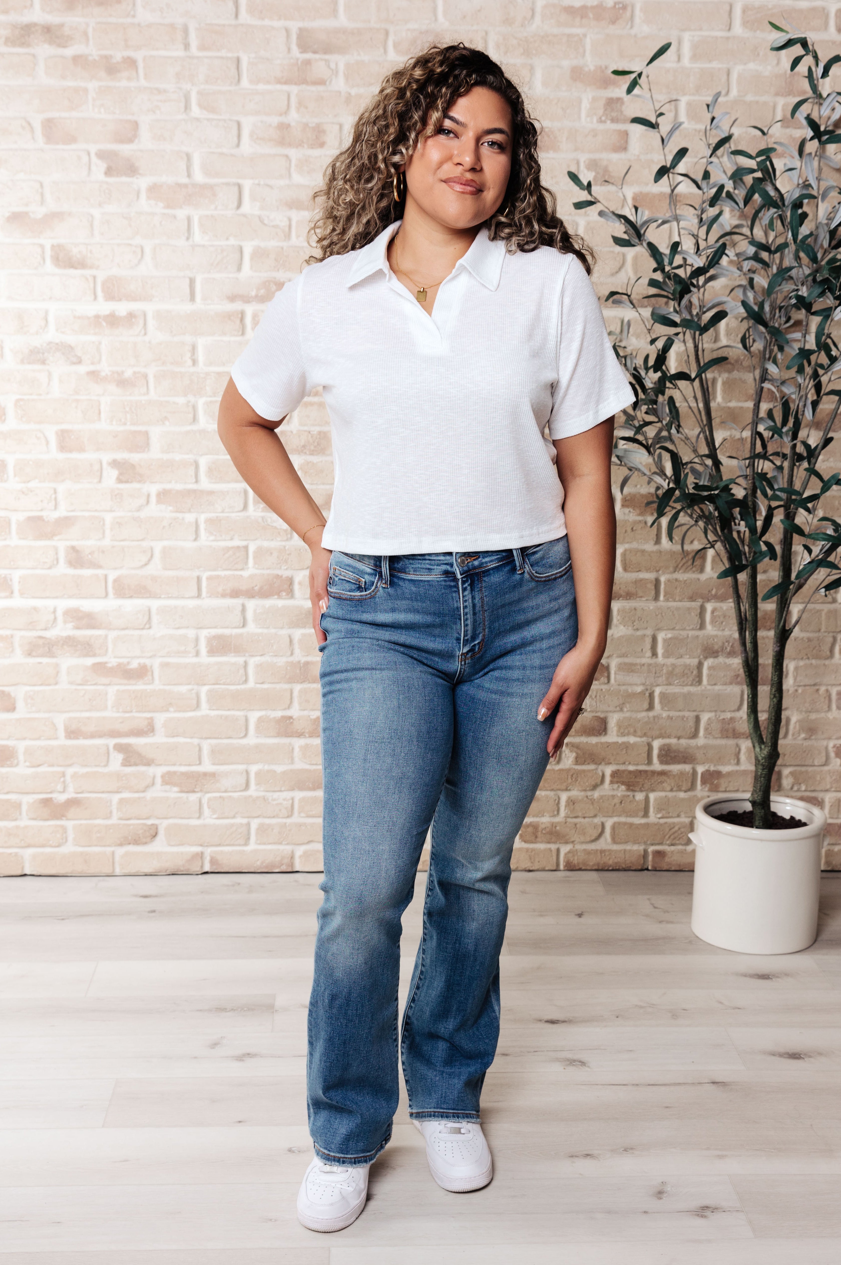 Rory Ribbed Cropped Tennis Tee in White-Tops-Stay Foxy Boutique, Florissant, Missouri