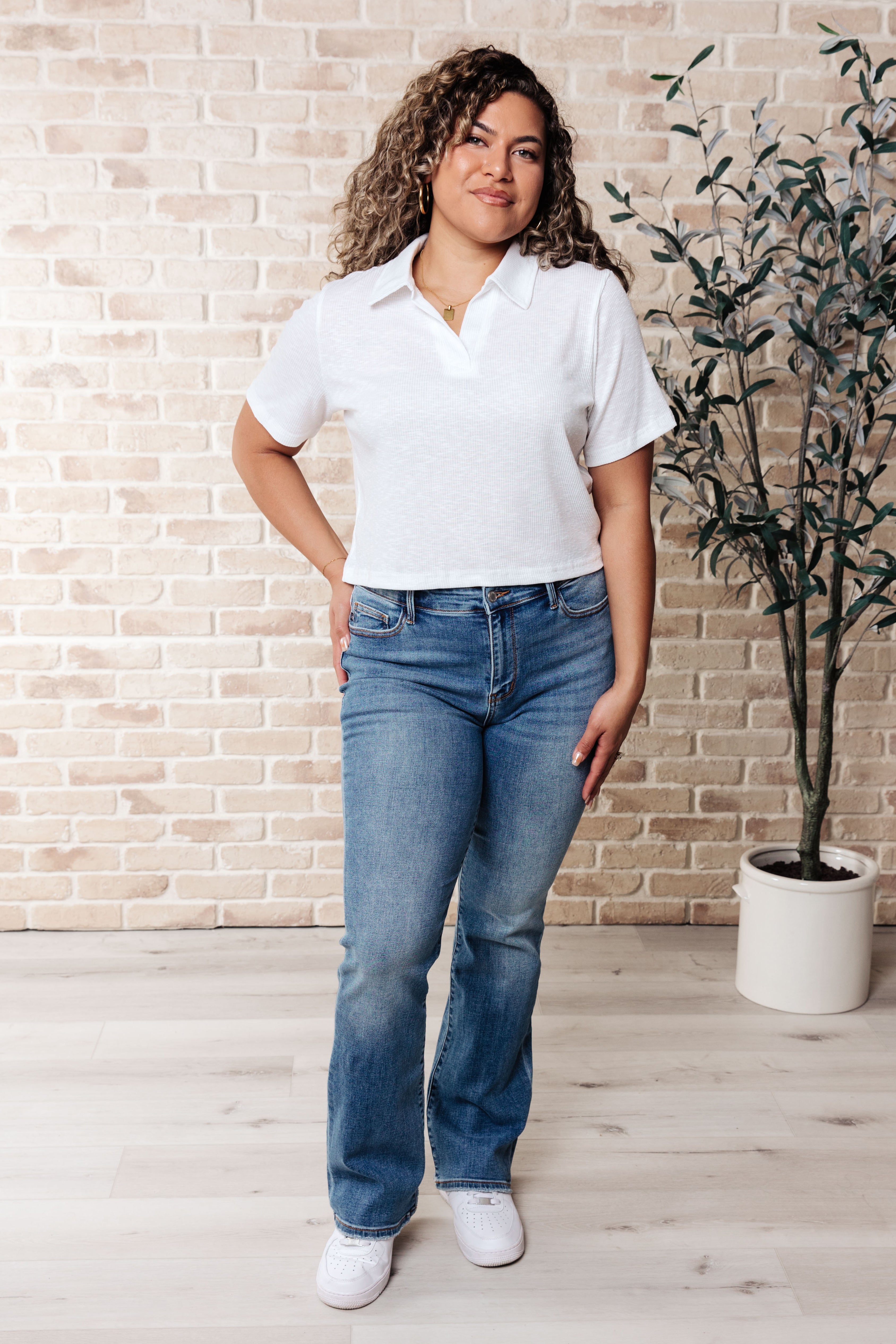 Rory Ribbed Cropped Tennis Tee in White-Tops-Stay Foxy Boutique, Florissant, Missouri