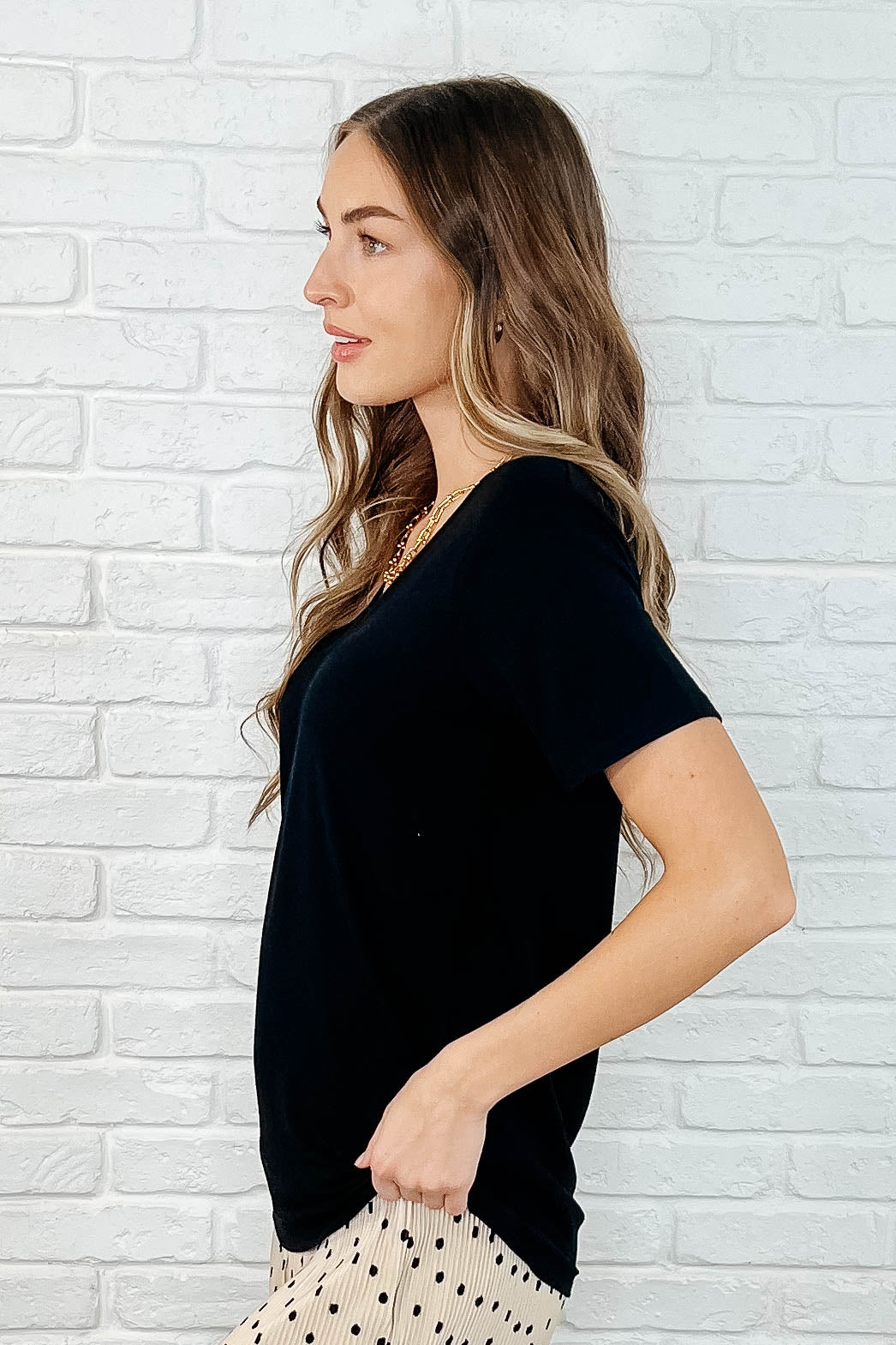 The Every Outfit Basic V-Neck Top in Black-Womens-Stay Foxy Boutique, Florissant, Missouri