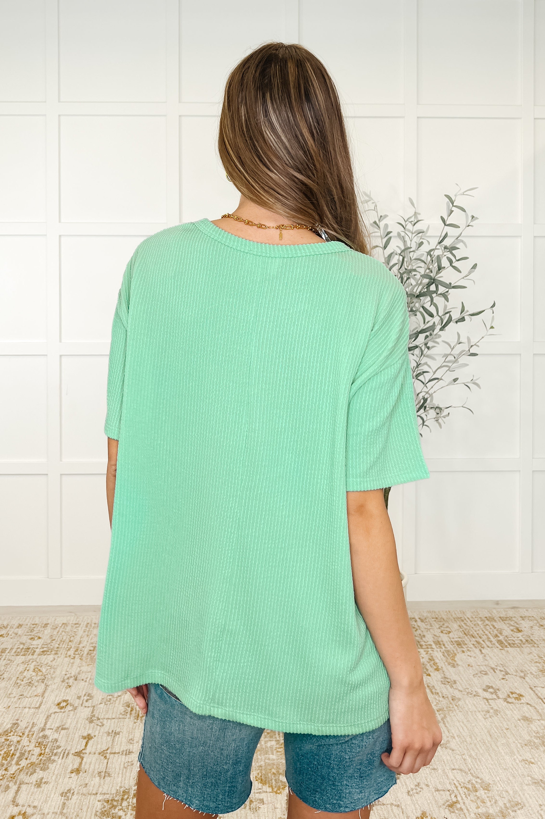 The Go-To Tee in Spearmint-Womens-Stay Foxy Boutique, Florissant, Missouri
