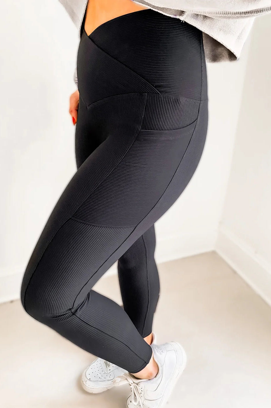 PREORDER: Max Sculpt Ribbed Leggings in Two Colors-Womens-Stay Foxy Boutique, Florissant, Missouri