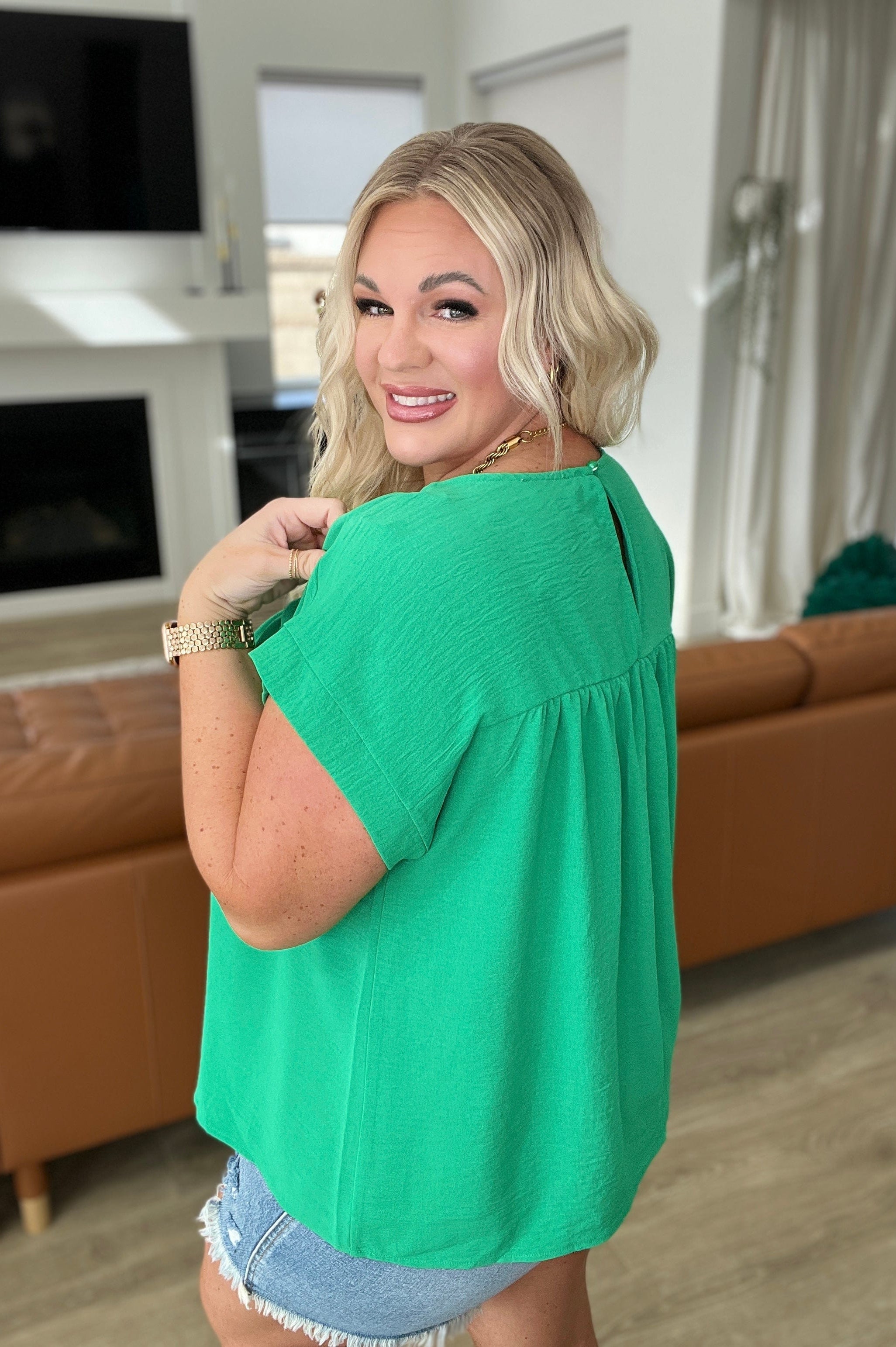 Airflow Babydoll Top in Kelly Green-Tops-Stay Foxy Boutique, Florissant, Missouri