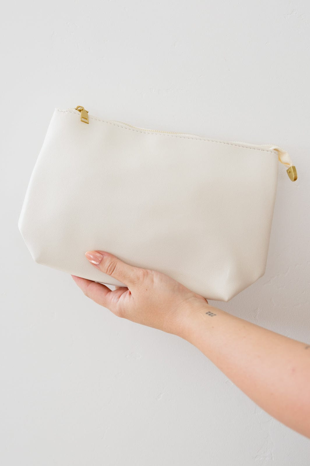 Road Less Traveled Handbag with Zipper Pouch in Cream-Womens-Stay Foxy Boutique, Florissant, Missouri