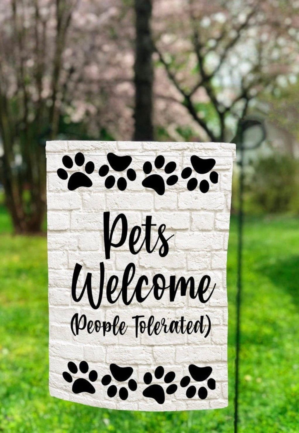 Pets Welcome Flag-Stay Foxy Boutique, Florissant, Missouri