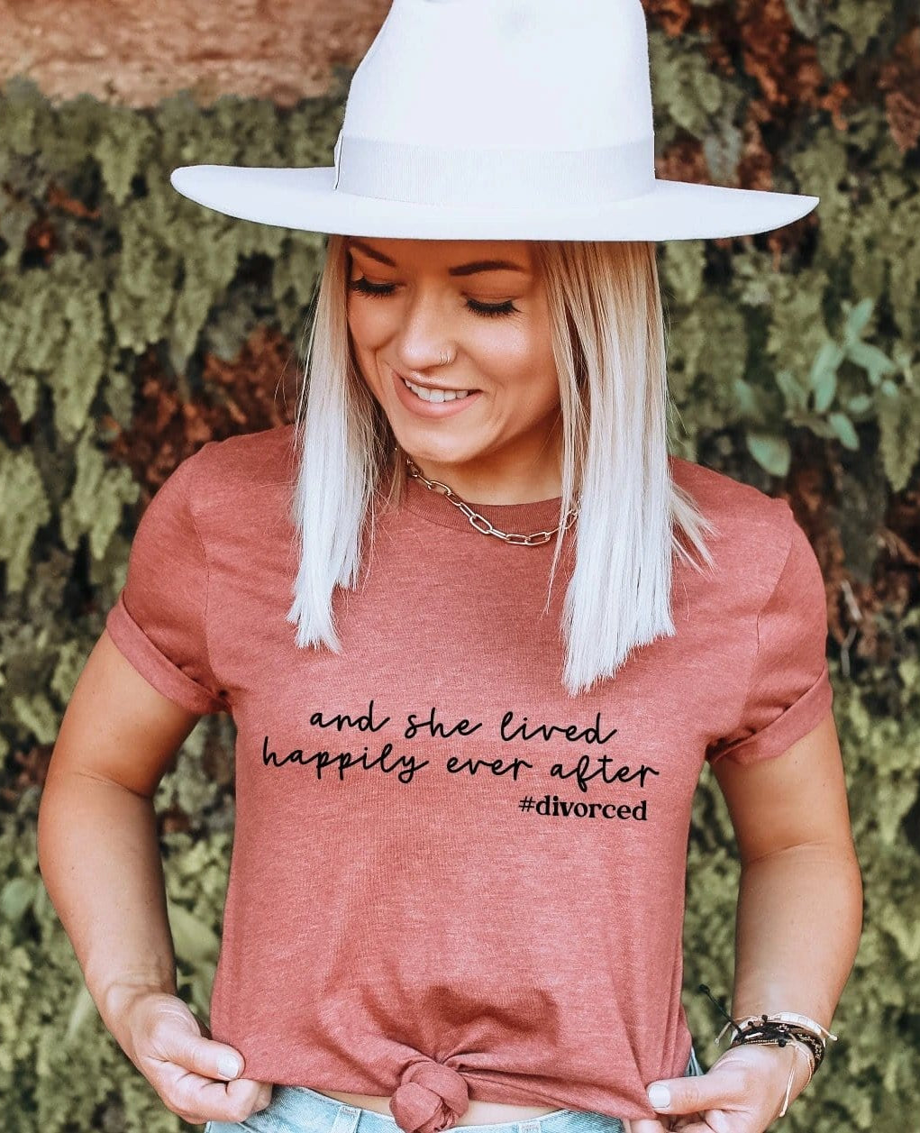 #divorced Graphic T-Graphic T-Stay Foxy Boutique, Florissant, Missouri