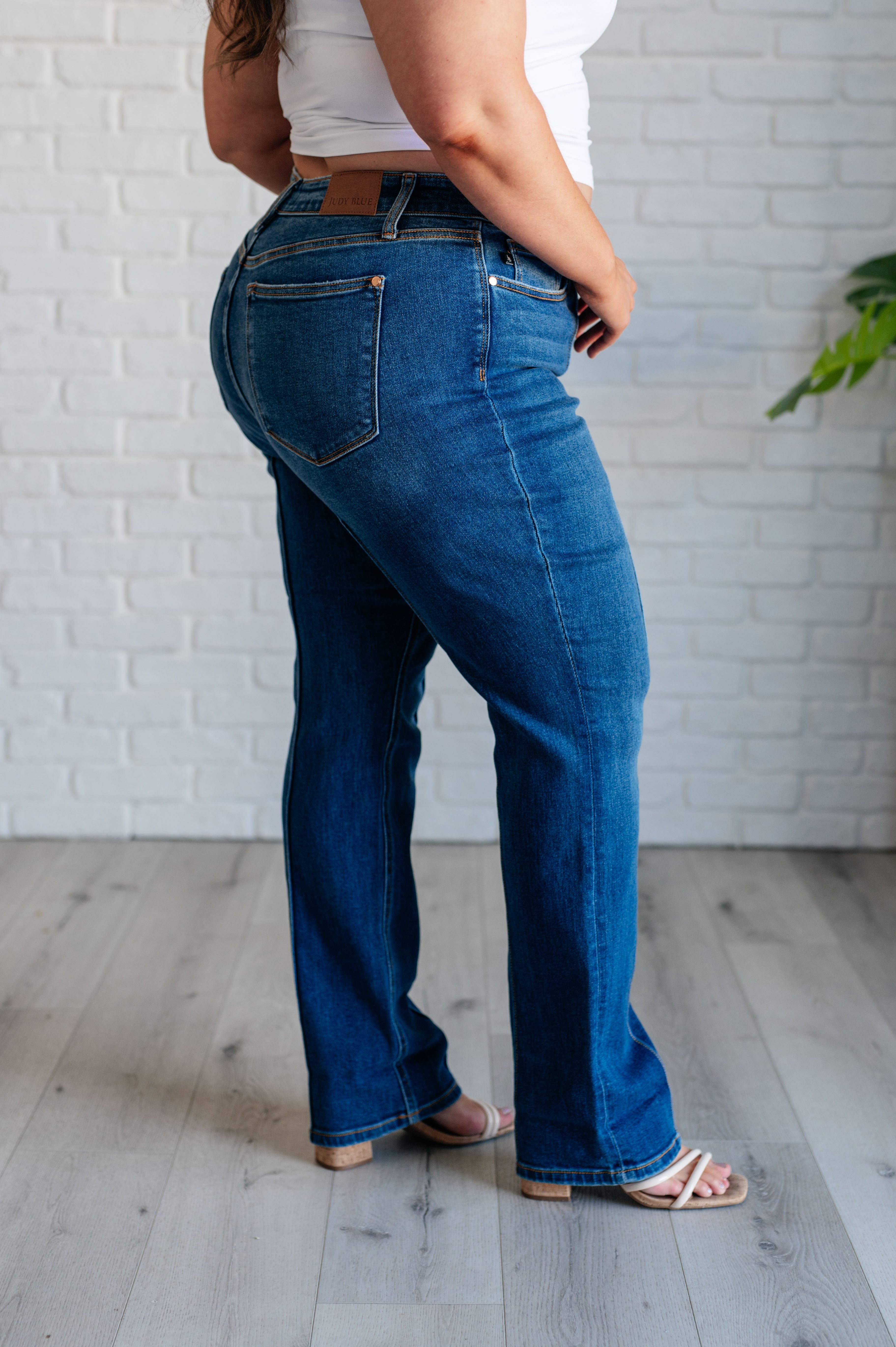 Campbell High Rise Center Seam Detail Straight Jeans-Womens-Stay Foxy Boutique, Florissant, Missouri