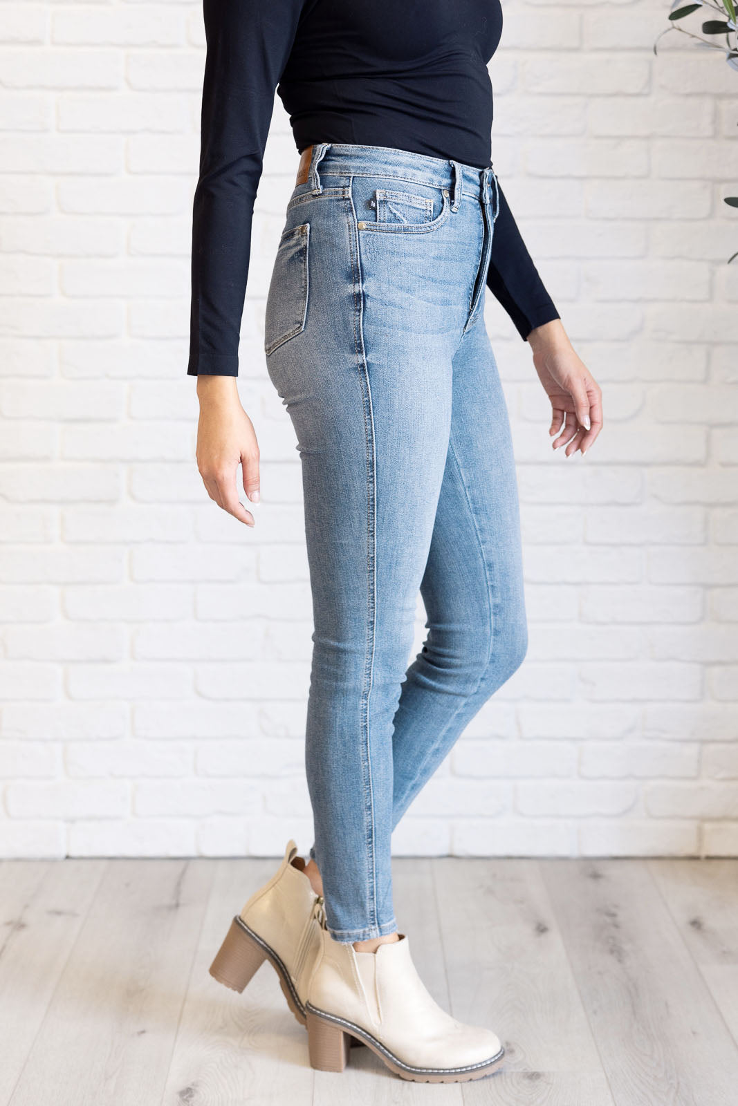Justine High Rise Control Top Contrast Wash Skinny Jeans-Womens-Stay Foxy Boutique, Florissant, Missouri