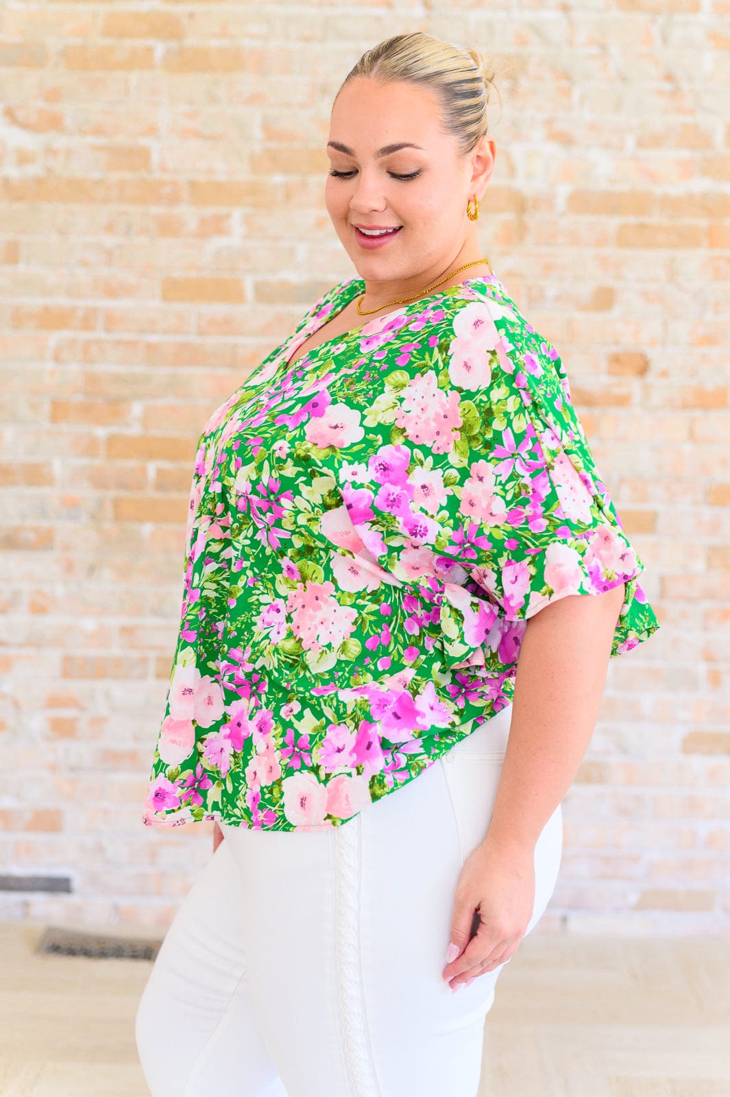 Florence V-Neck Statement Top in Kelly Green-Tops-Stay Foxy Boutique, Florissant, Missouri