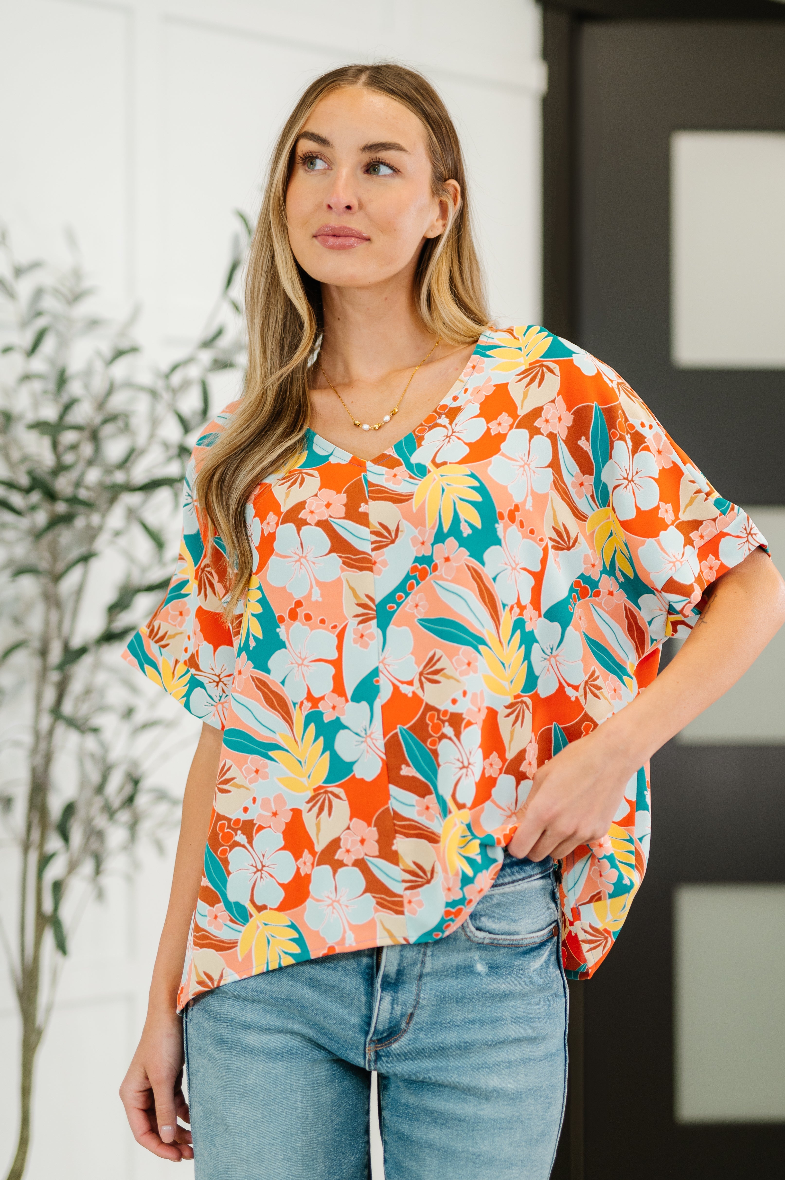 Lei Me Down V-Neck Top-Womens-Stay Foxy Boutique, Florissant, Missouri