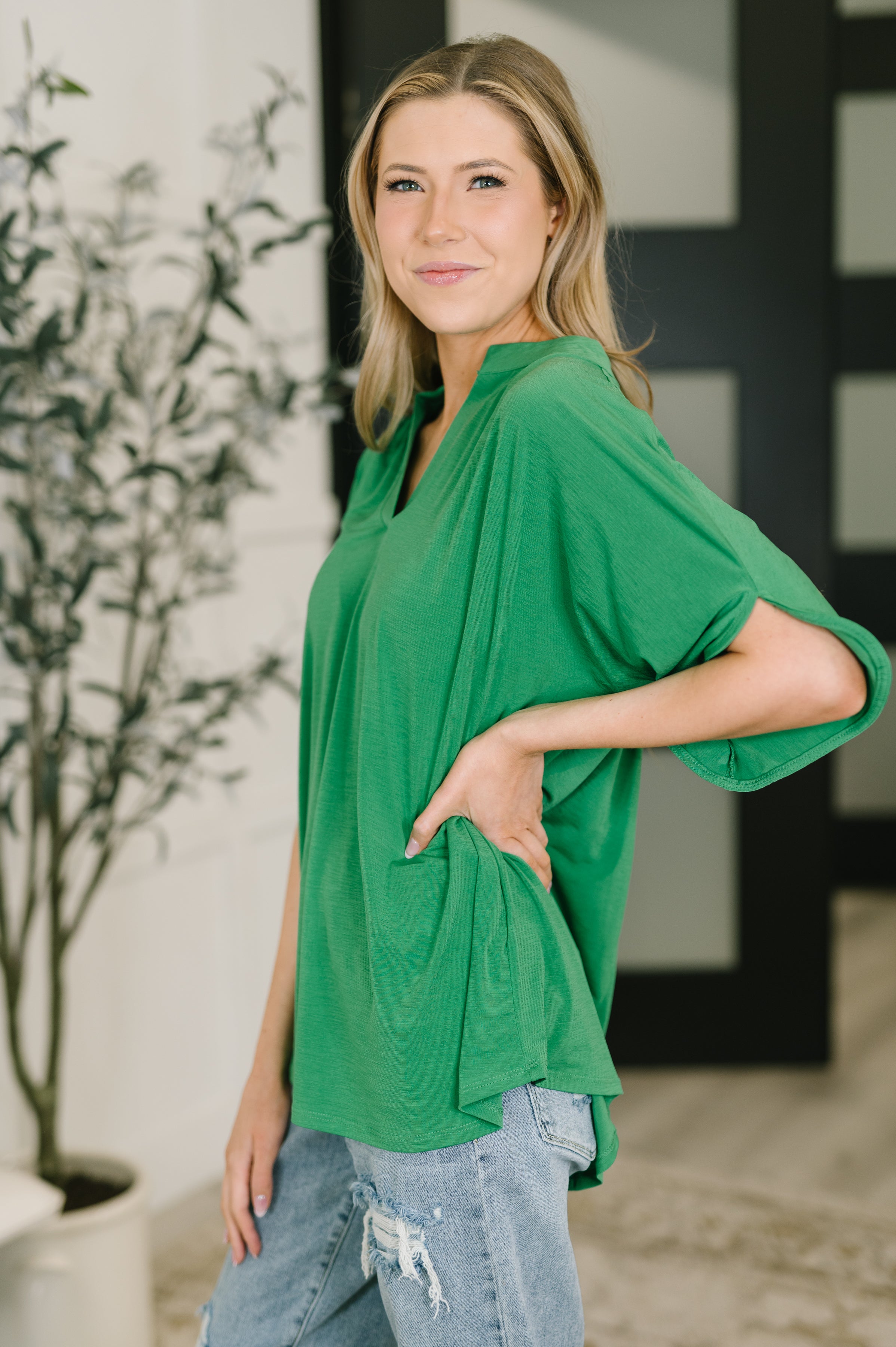 Lizzy Breeze Top in Kelly Green-Womens-Stay Foxy Boutique, Florissant, Missouri
