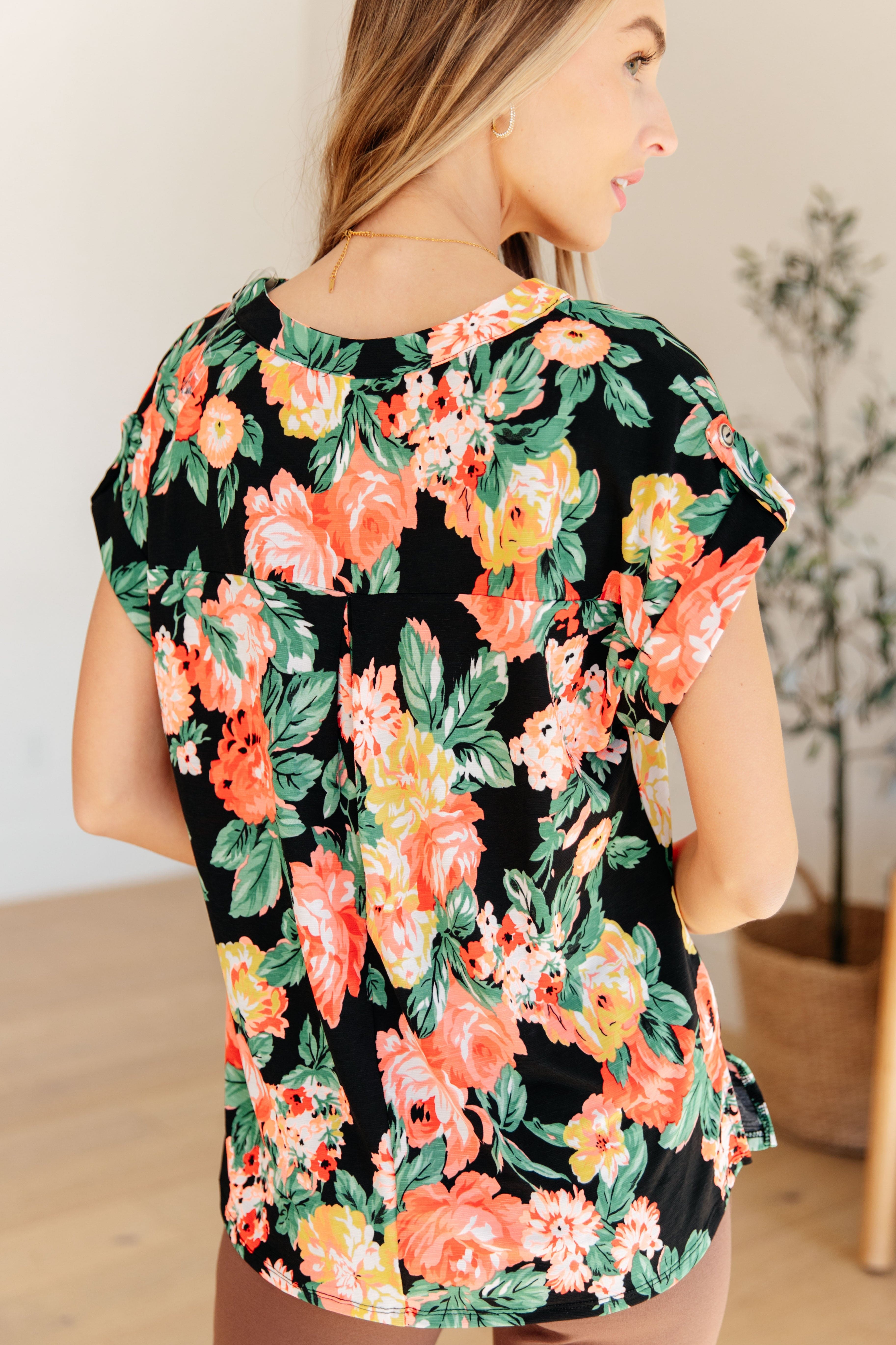 Lizzy Cap Sleeve Top in Black Garden Floral-Womens-Stay Foxy Boutique, Florissant, Missouri