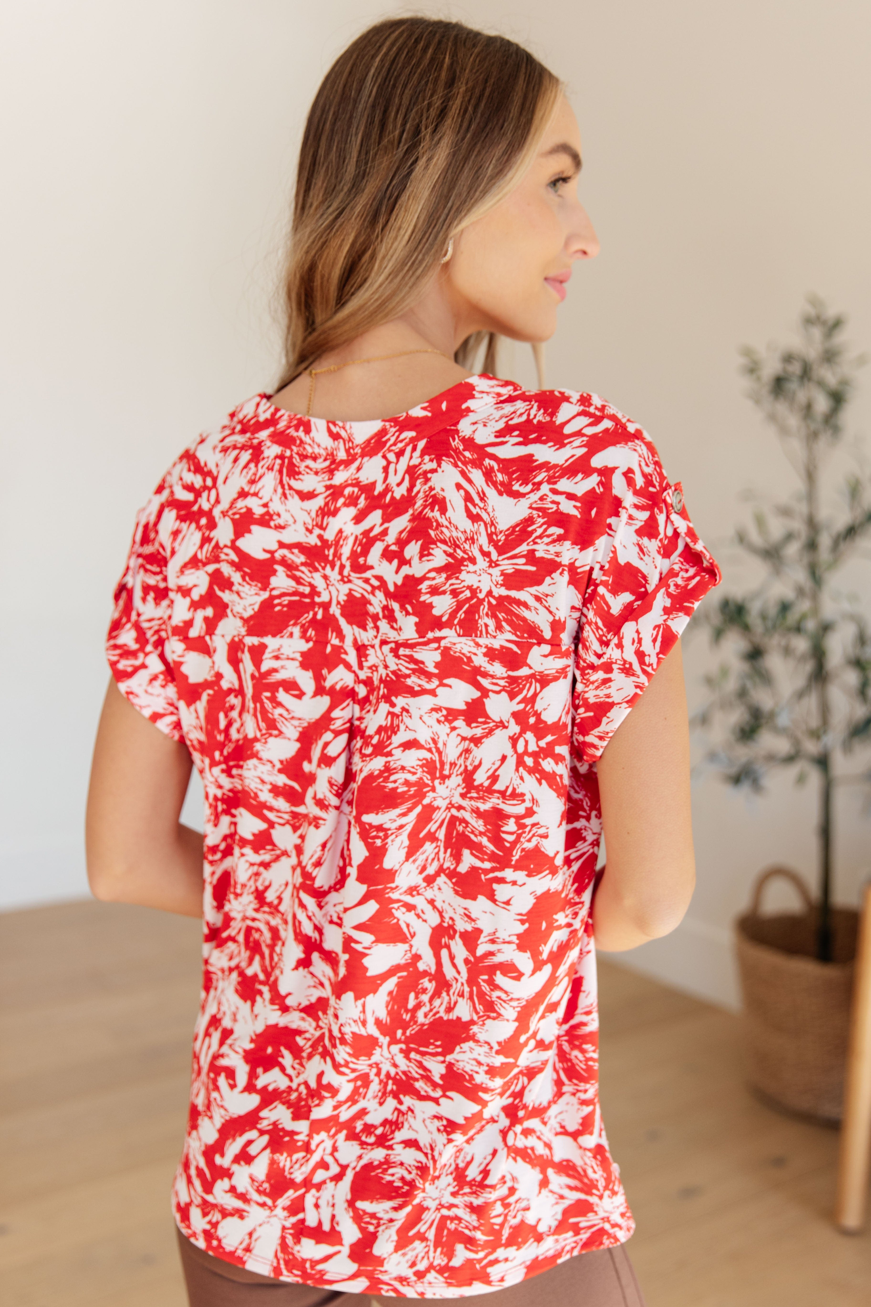 Lizzy Cap Sleeve Top in Red Floral-Womens-Stay Foxy Boutique, Florissant, Missouri
