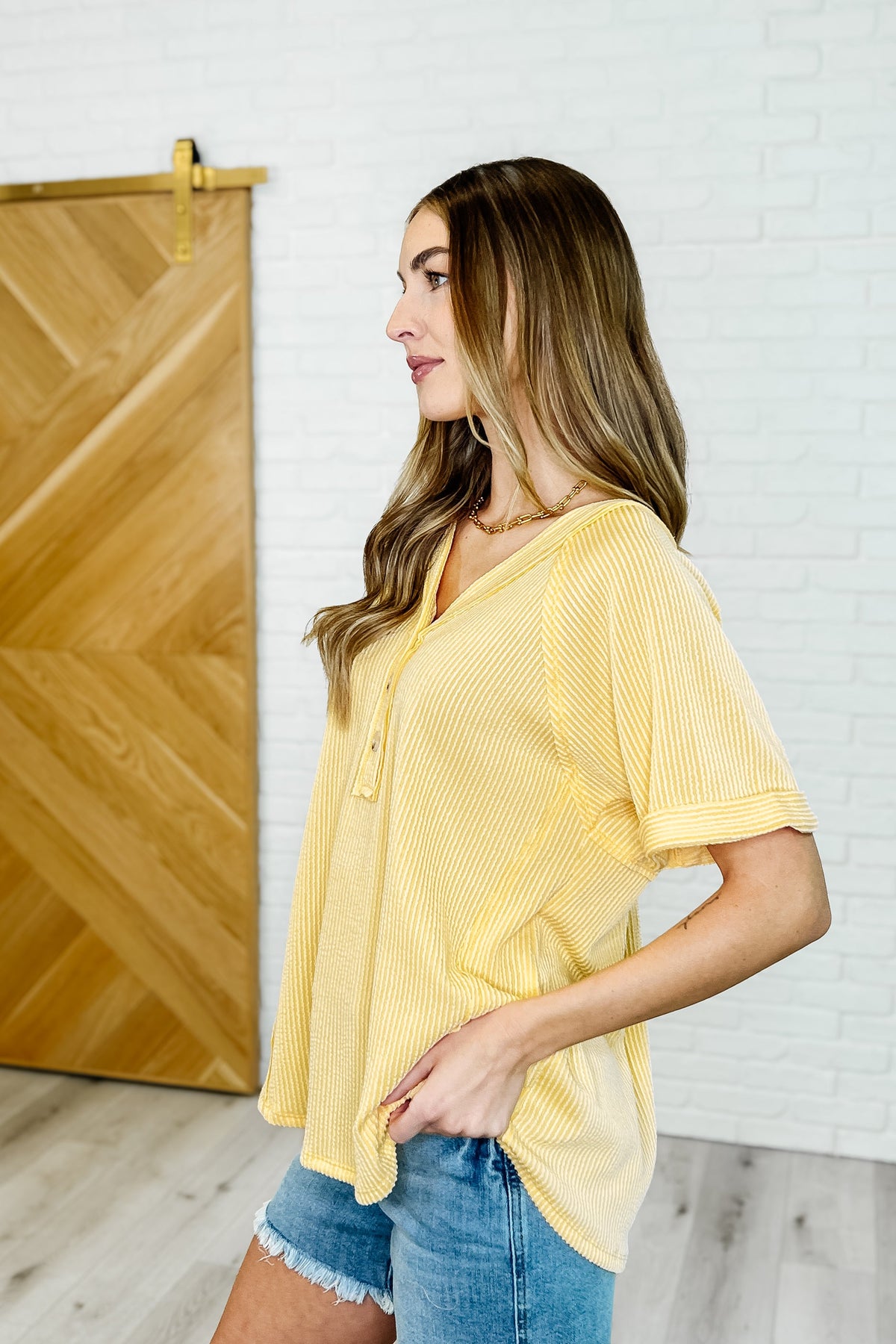 Plain and Sassy V-Neck Tee in Lemonade-Womens-Stay Foxy Boutique, Florissant, Missouri