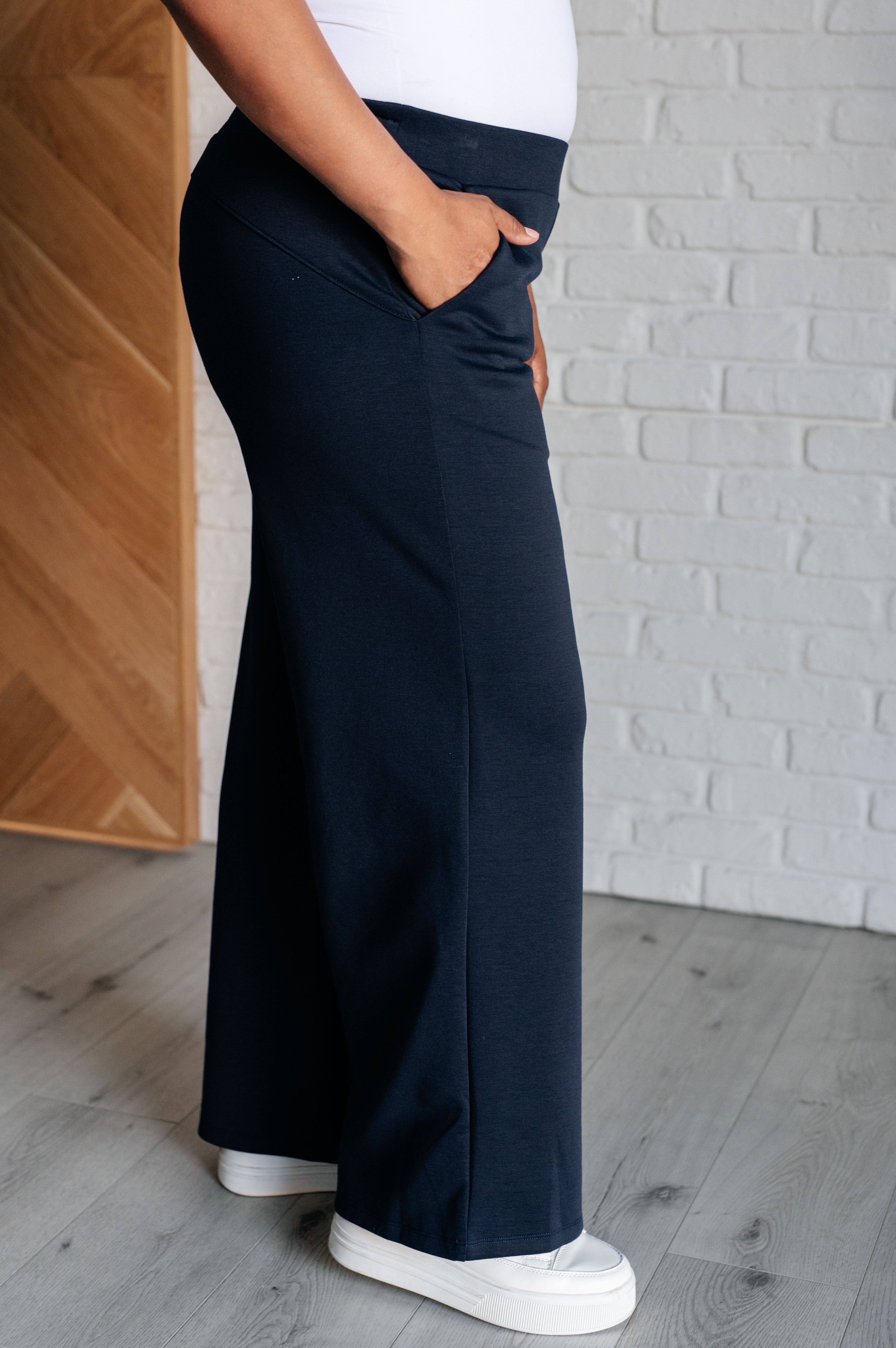 Resort Travel Wide Leg Crop Pant in Navy-Athleisure-Stay Foxy Boutique, Florissant, Missouri