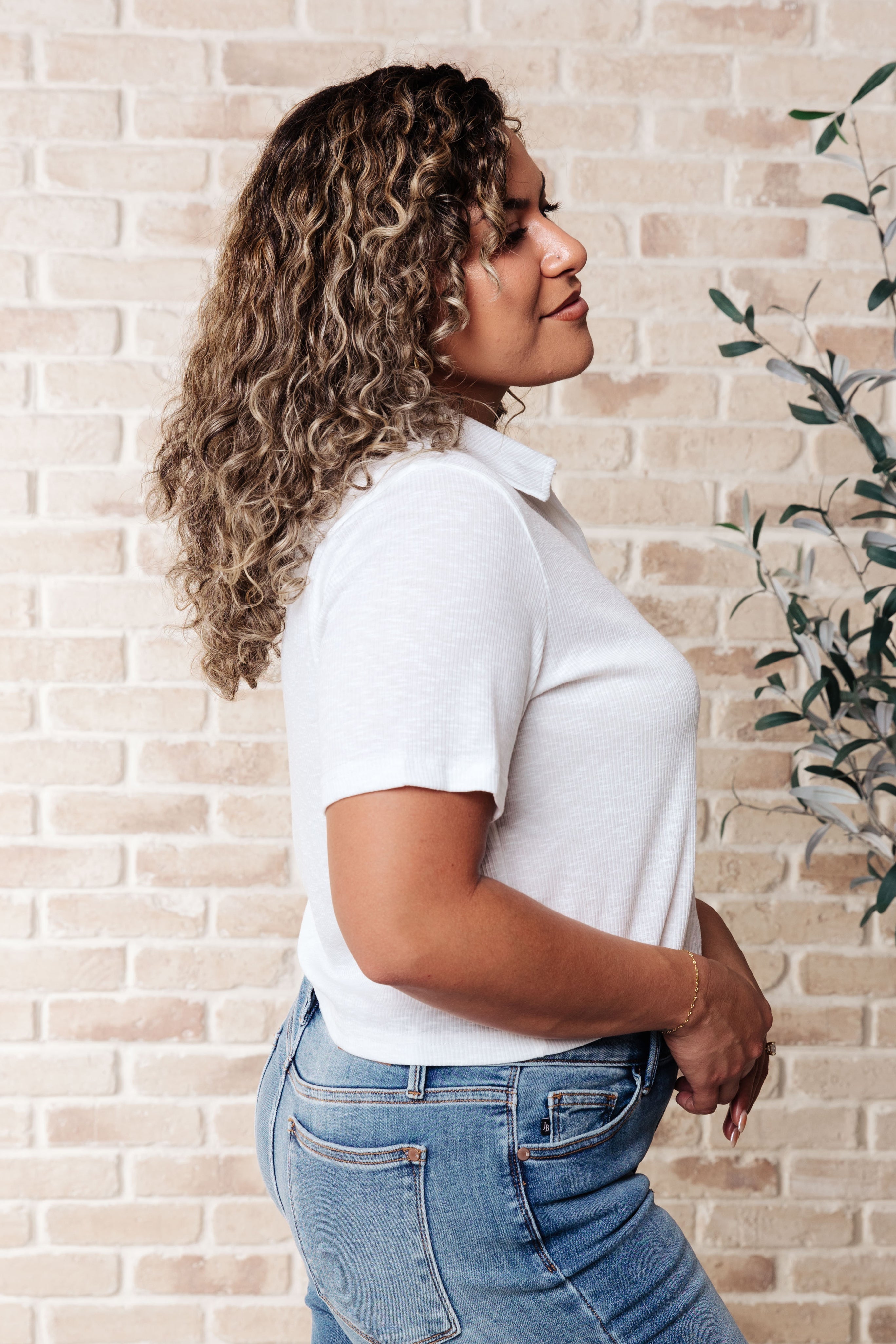 Rory Ribbed Cropped Tennis Tee in White-Tops-Stay Foxy Boutique, Florissant, Missouri