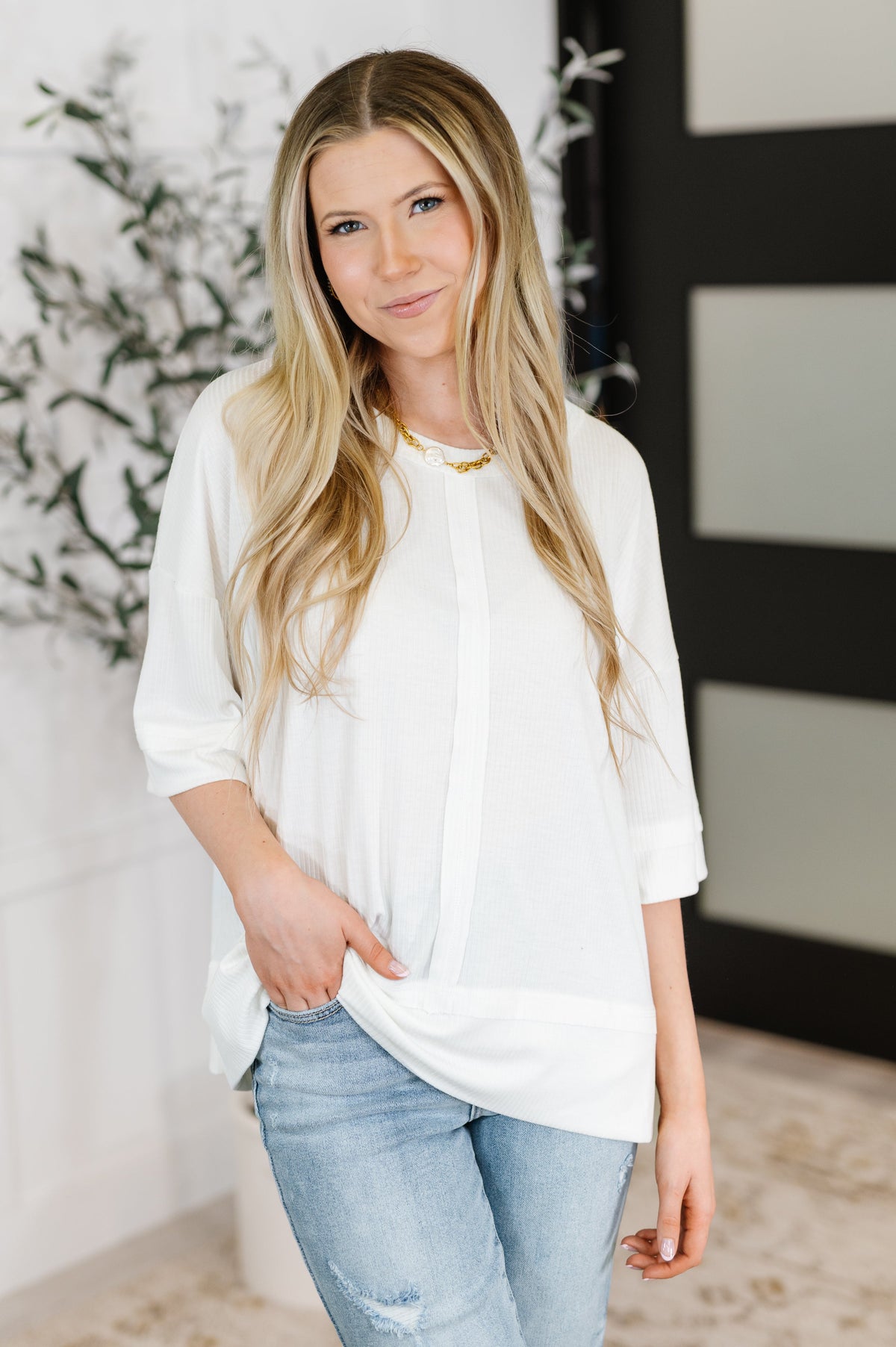 Stay On Top Relaxed Tee in Off White-Womens-Stay Foxy Boutique, Florissant, Missouri