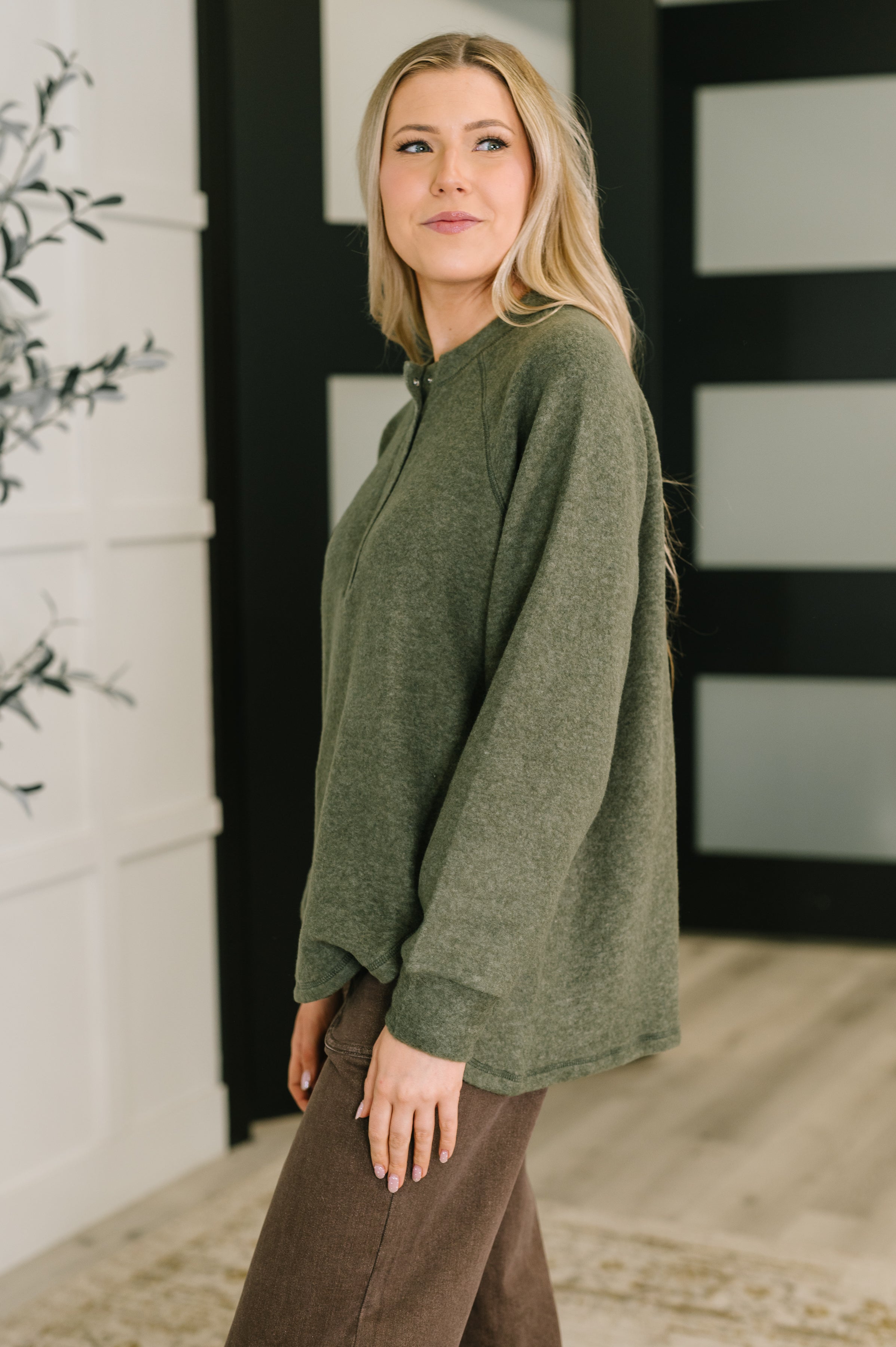 Urban Flux Scooped Hi-Low Long Pullover in Olive-Womens-Stay Foxy Boutique, Florissant, Missouri