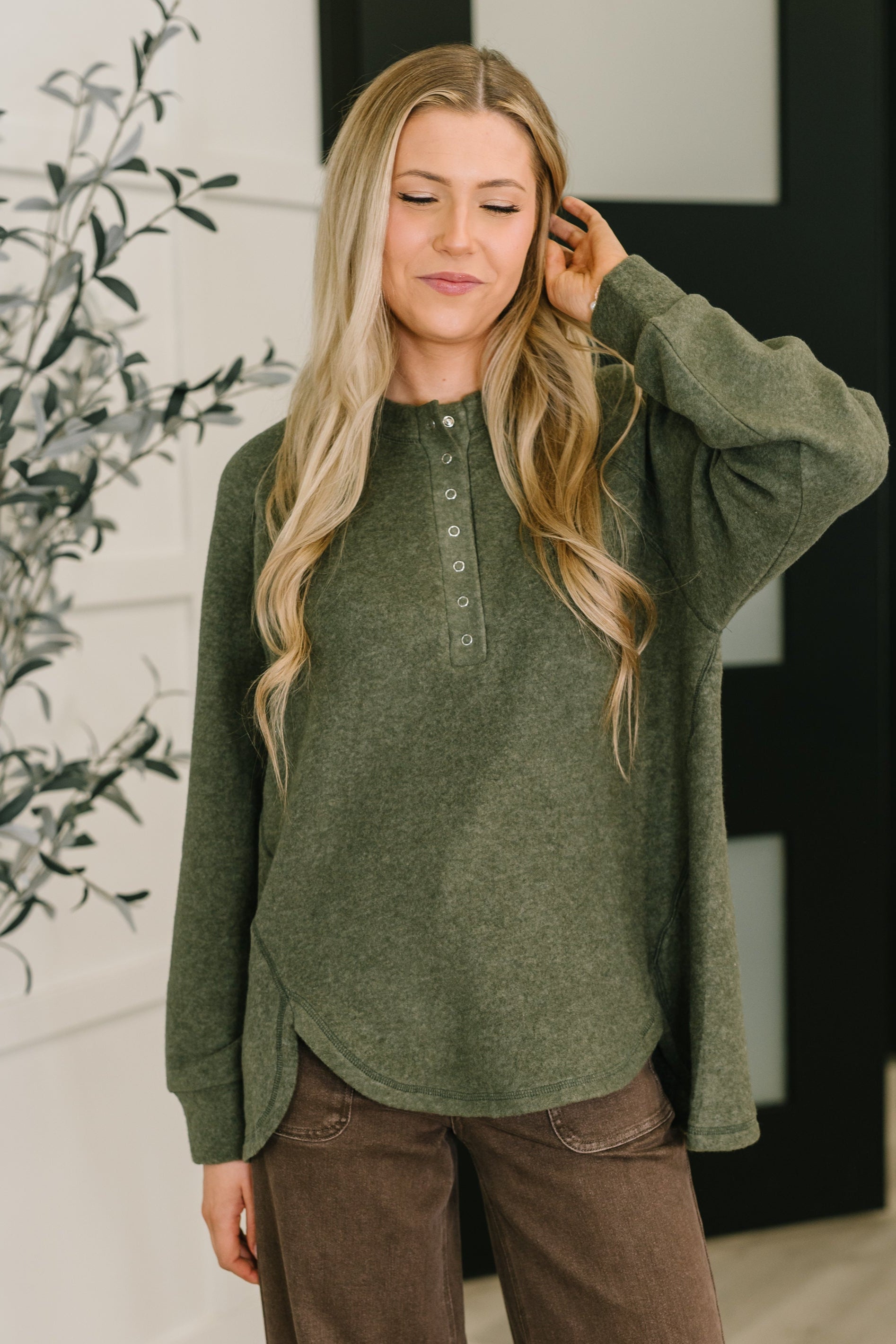 Urban Flux Scooped Hi-Low Long Pullover in Olive-Womens-Stay Foxy Boutique, Florissant, Missouri