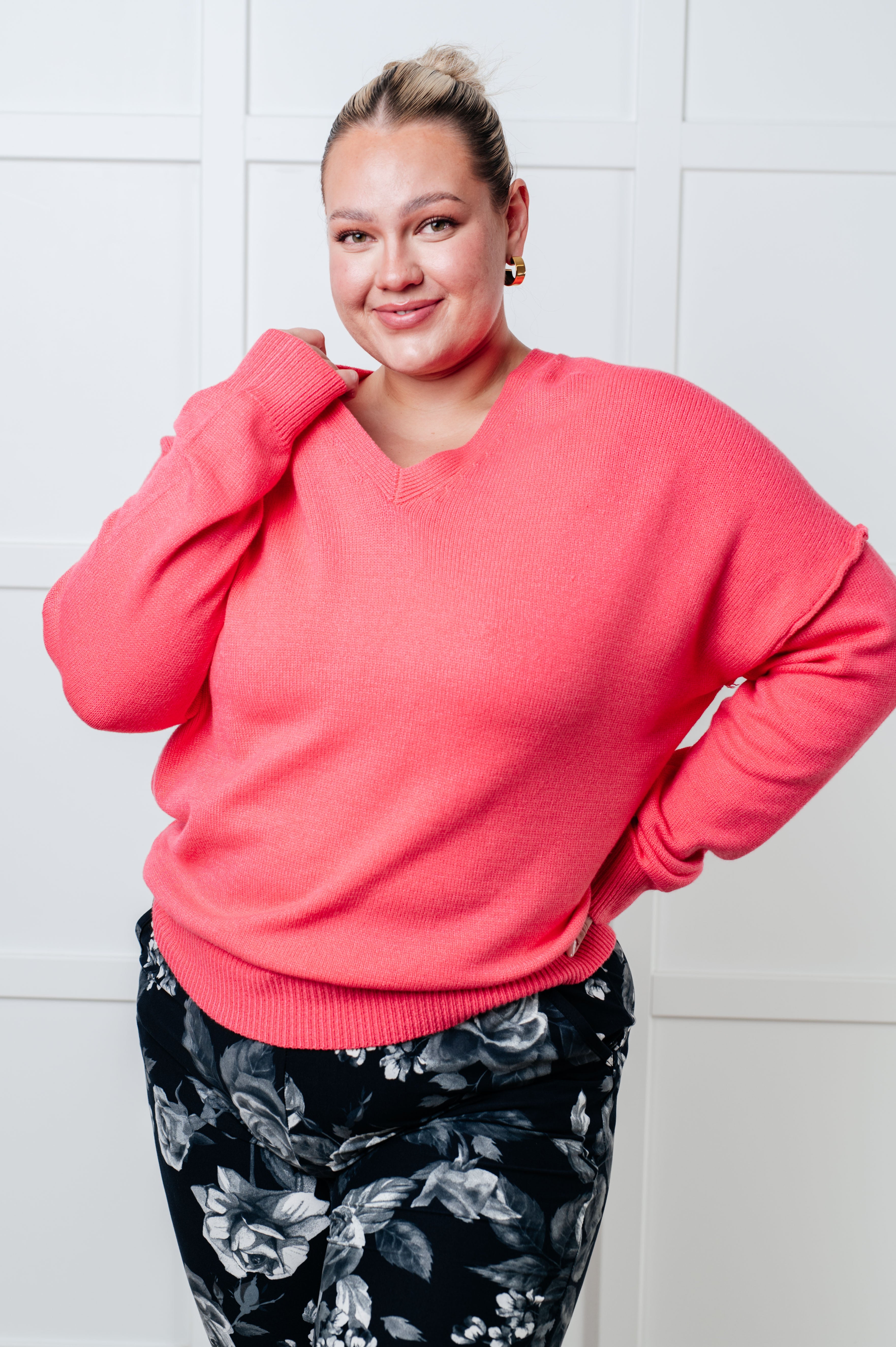 Very Understandable V-Neck Sweater in Pink-Tops-Stay Foxy Boutique, Florissant, Missouri