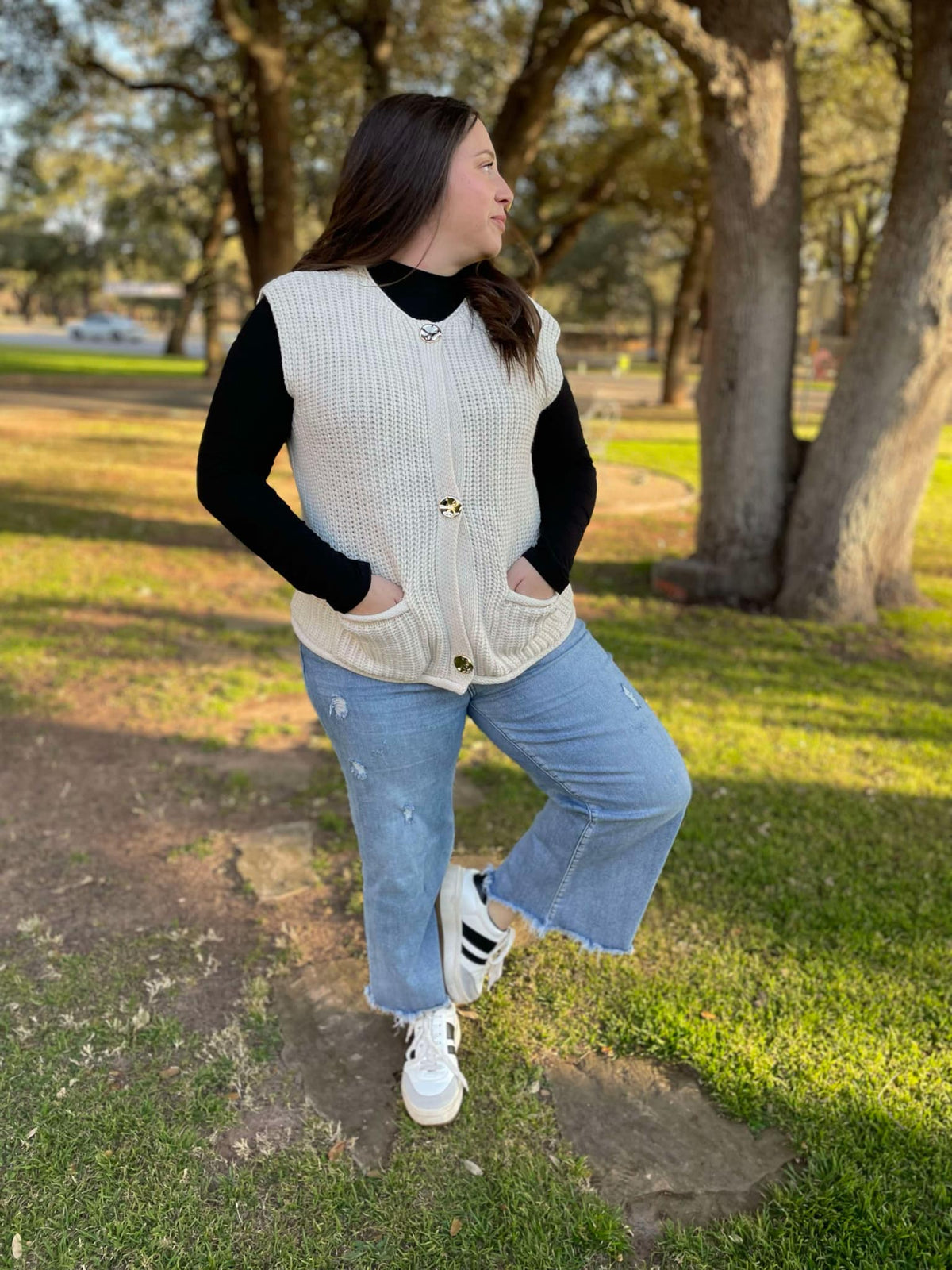 Meet In The Middle Sweater Vest in Two Colors-Womens-Stay Foxy Boutique, Florissant, Missouri