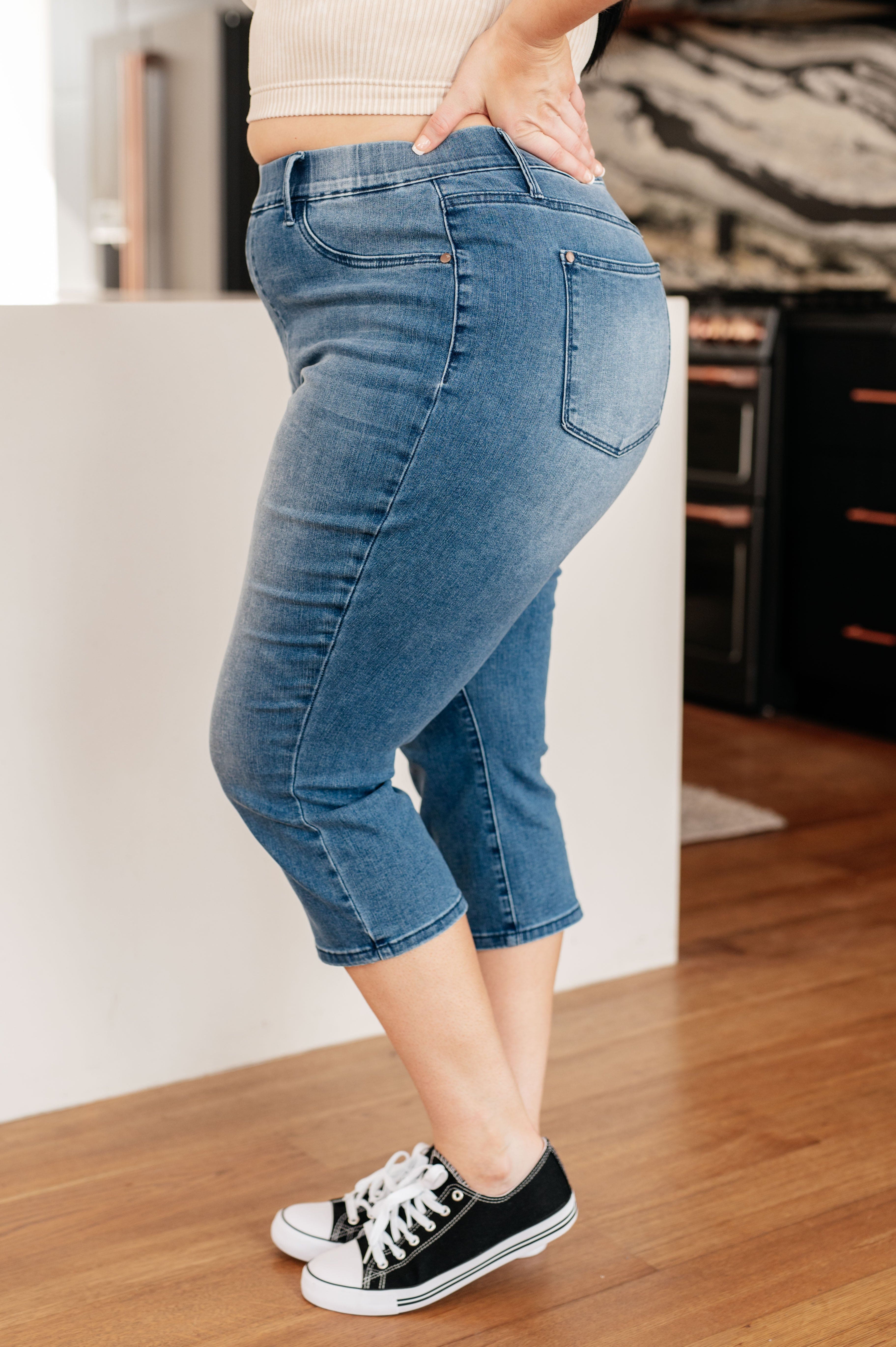 Emily High Rise Cool Denim Pull On Capri Jeans-Womens-Stay Foxy Boutique, Florissant, Missouri