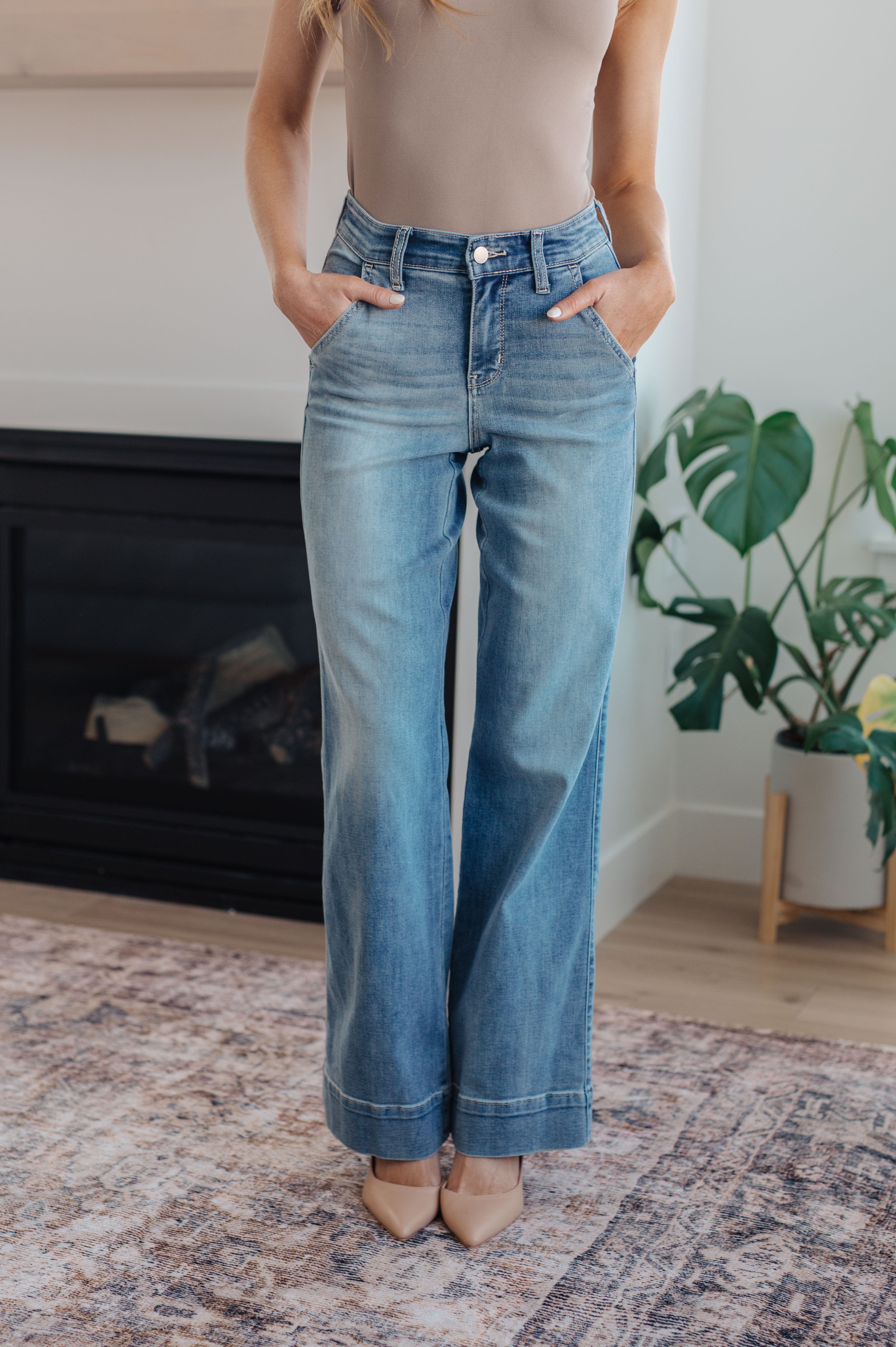 Mindy Mid Rise Wide Leg Jeans-Womens-Stay Foxy Boutique, Florissant, Missouri