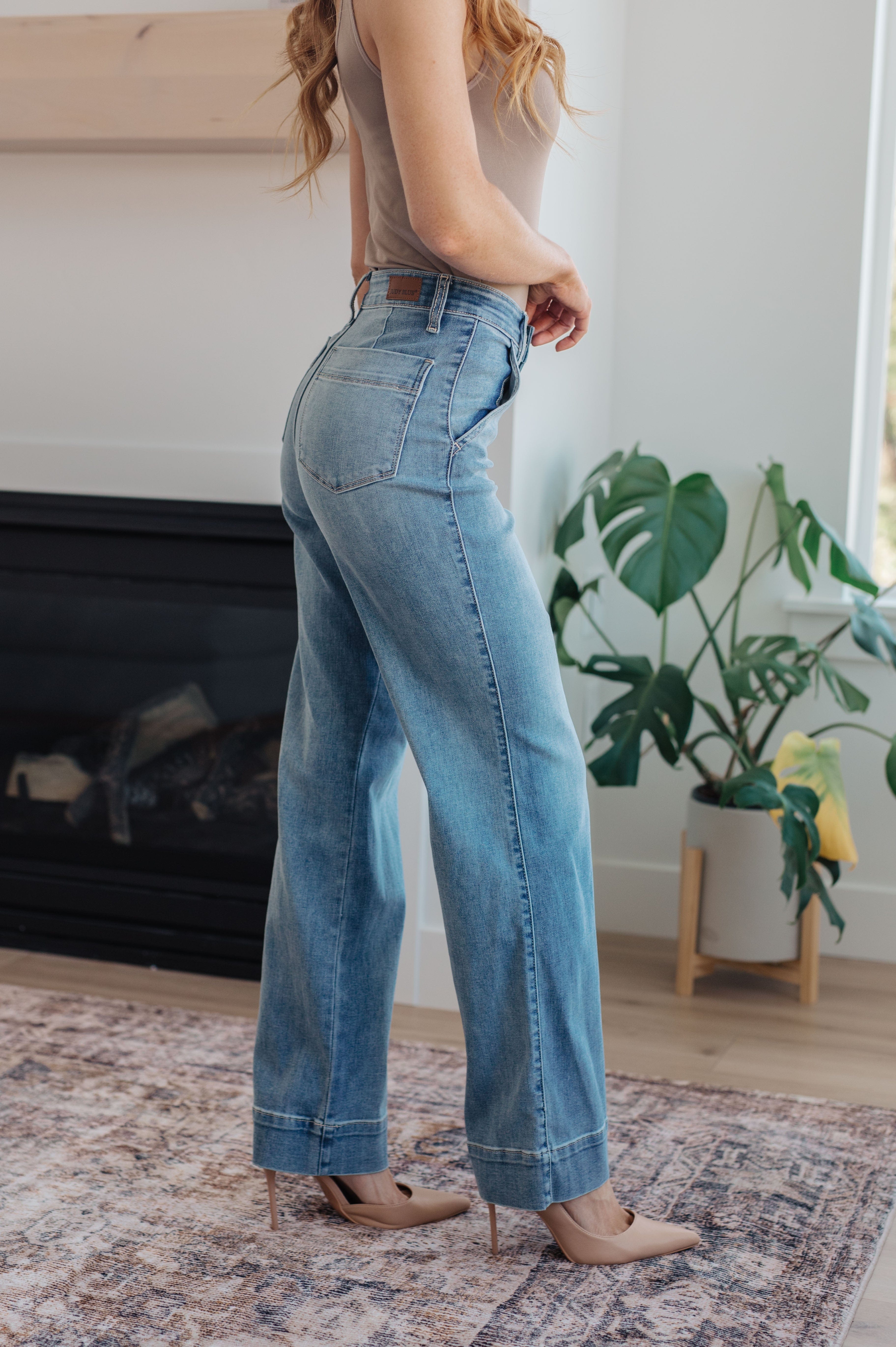 Mindy Mid Rise Wide Leg Jeans-Womens-Stay Foxy Boutique, Florissant, Missouri