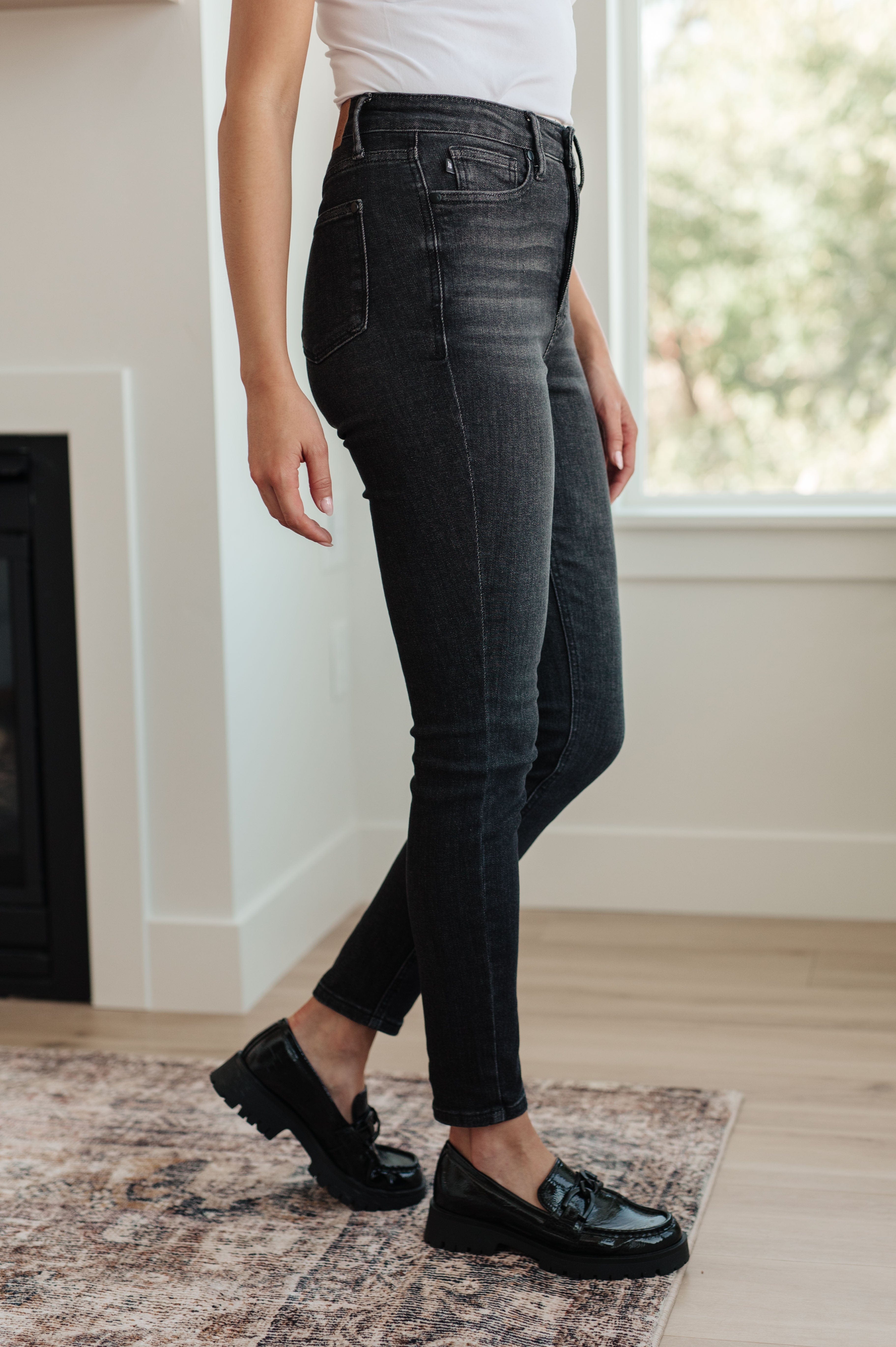 Octavia High Rise Control Top Skinny Jeans in Washed Black-Womens-Stay Foxy Boutique, Florissant, Missouri
