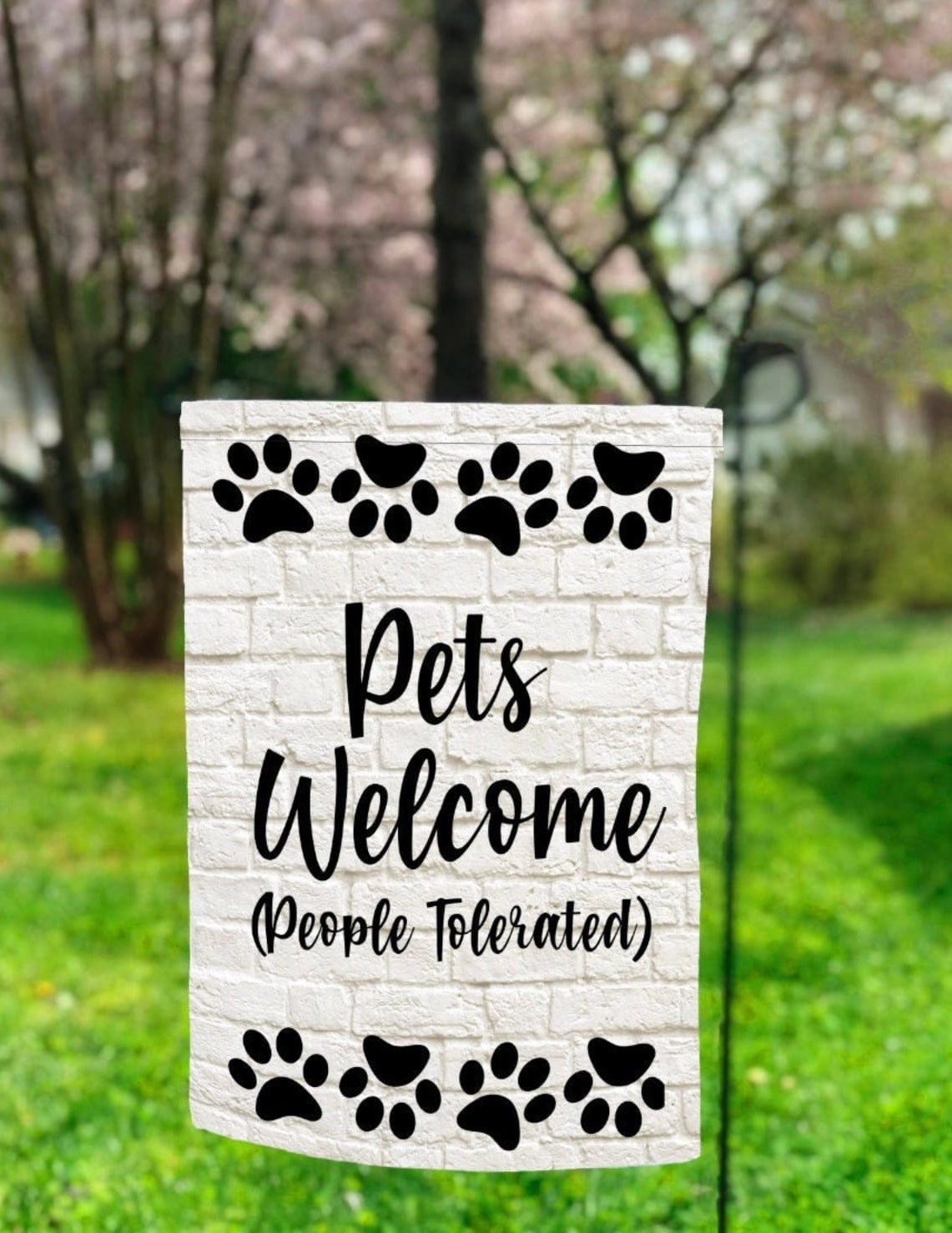 Pets Welcome Flag-Stay Foxy Boutique, Florissant, Missouri